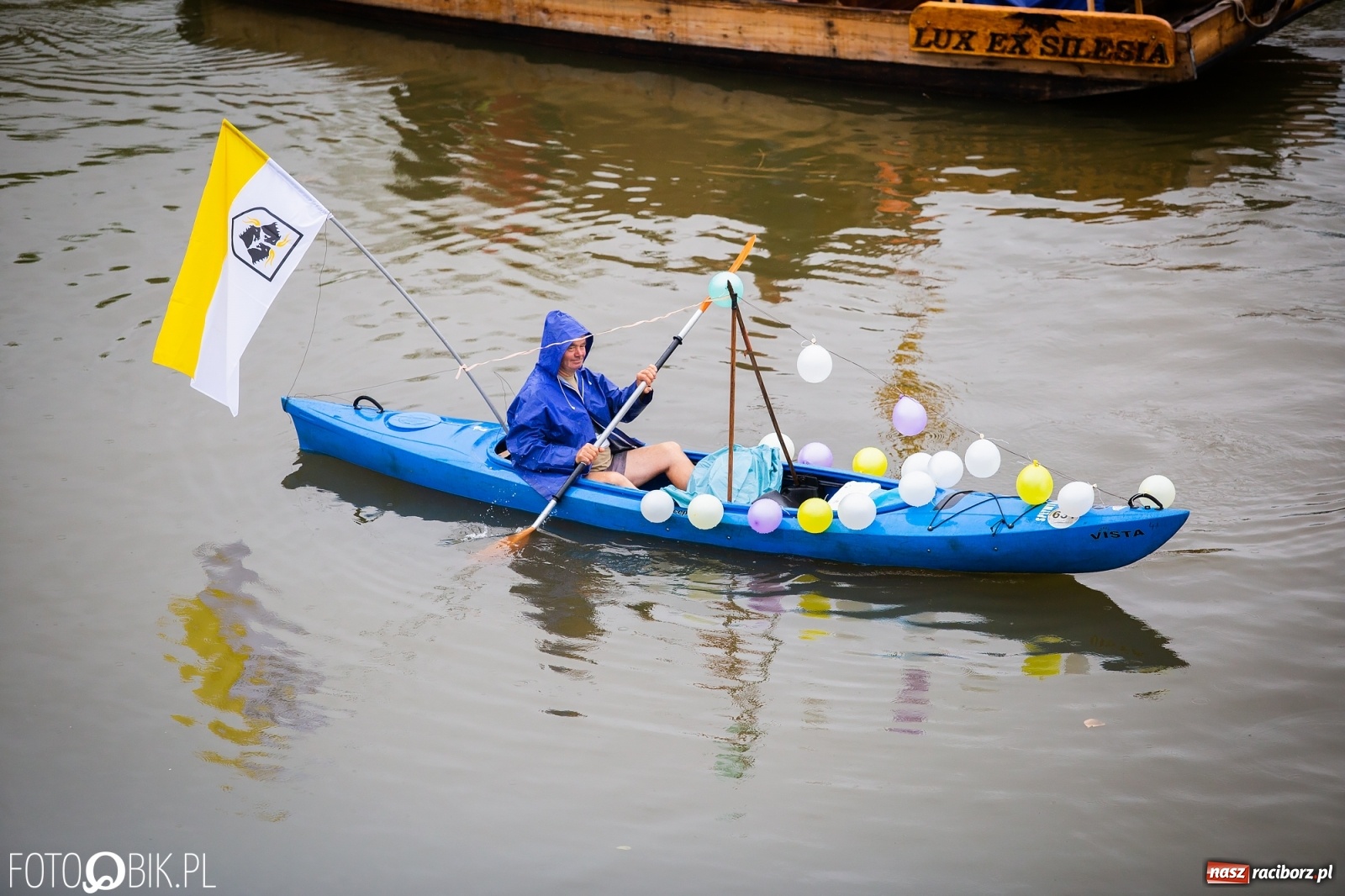 Zdjęcie w galerii na portalu naszraciborz.pl: Grill w polonezie, trumna i koronawirus. Pływadło 2020 [FOTO i WIDEO] wiadomości z regionu