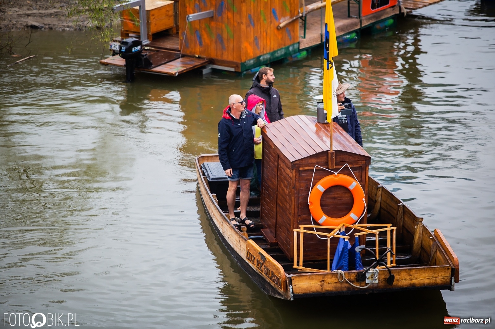 Zdjęcie w galerii na portalu naszraciborz.pl: Grill w polonezie, trumna i koronawirus. Pływadło 2020 [FOTO i WIDEO] wiadomości z regionu