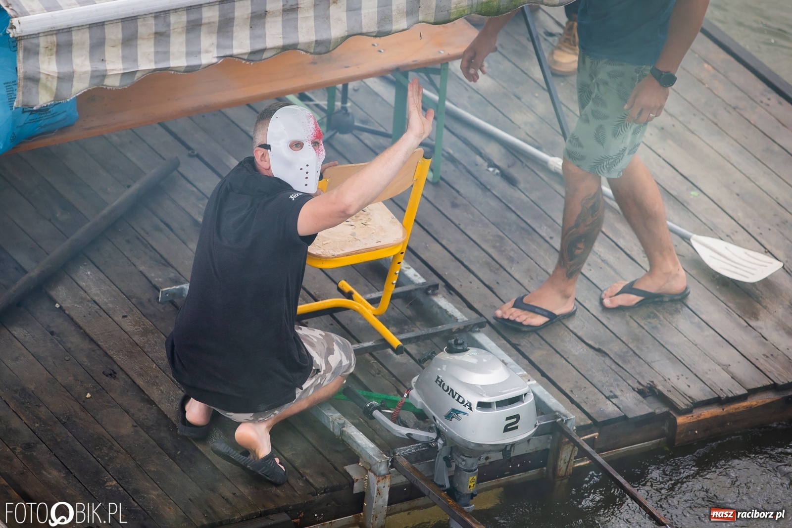 Zdjęcie w galerii na portalu naszraciborz.pl: Grill w polonezie, trumna i koronawirus. Pływadło 2020 [FOTO i WIDEO] wiadomości z regionu