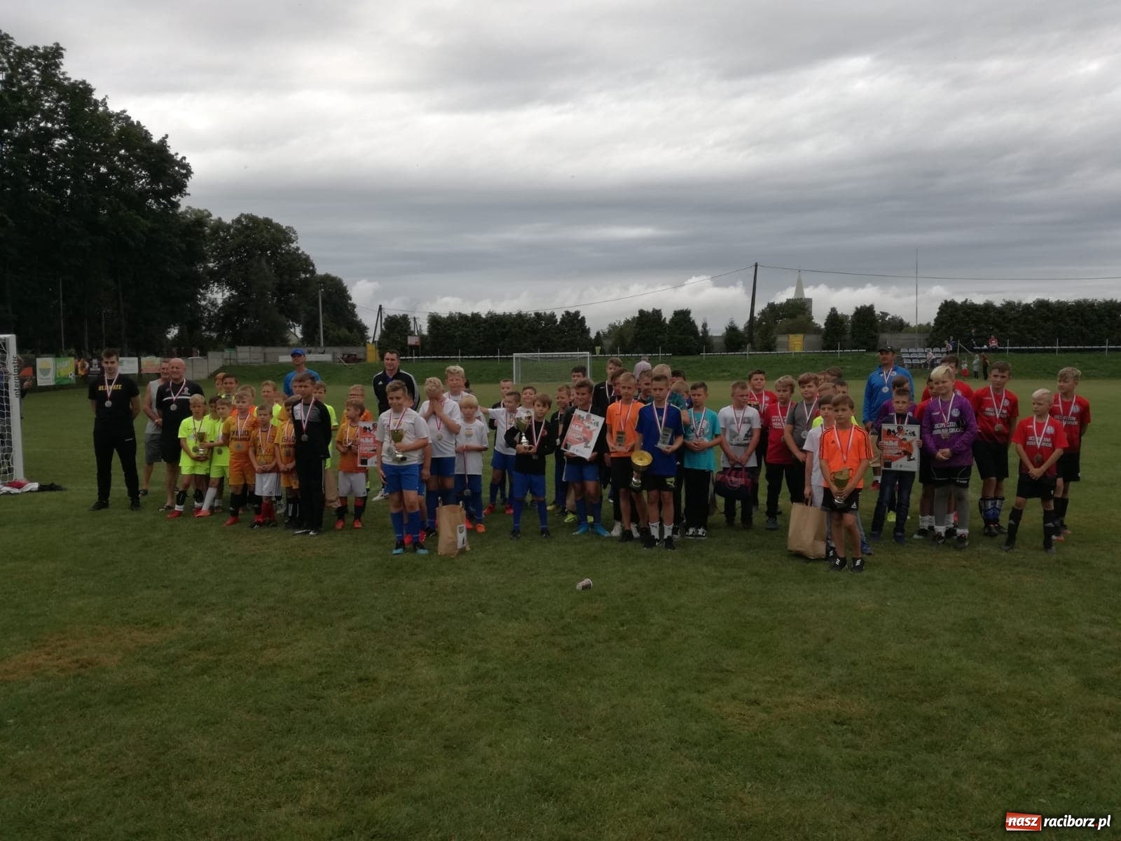 Zdjęcie w galerii na portalu naszraciborz.pl: Młodziki LKS Markowice wicemistrzami Europy wiadomości z regionu