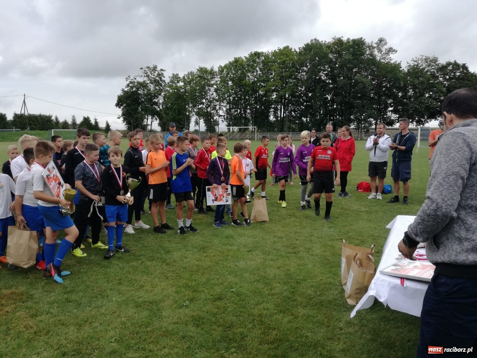Zdjęcie w galerii na portalu naszraciborz.pl: Młodziki LKS Markowice wicemistrzami Europy wiadomości z regionu
