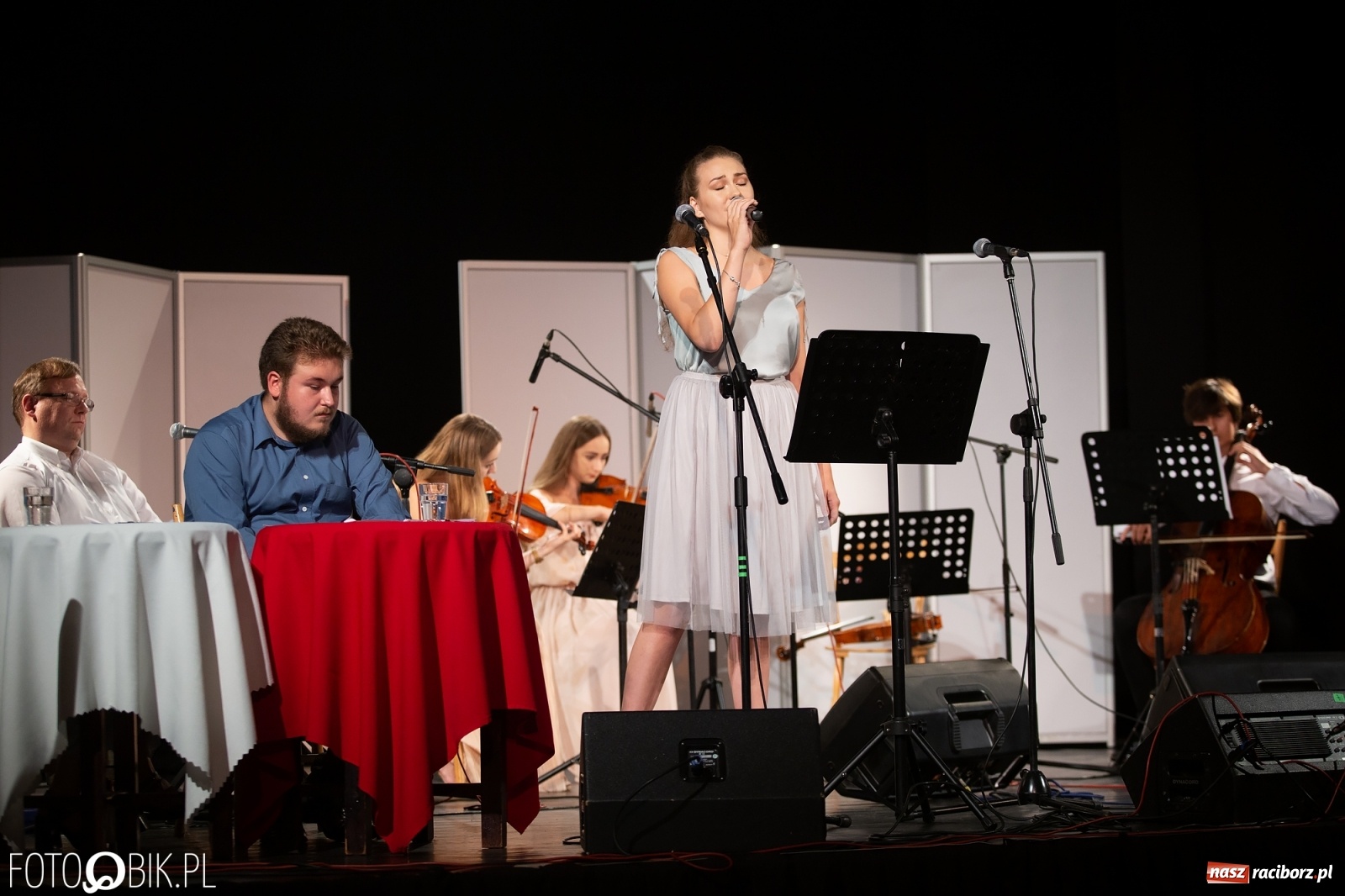 Zdjęcie w galerii na portalu naszraciborz.pl: Wyjątkowy koncert z okazji 40-lecia Solidarności wiadomości z regionu