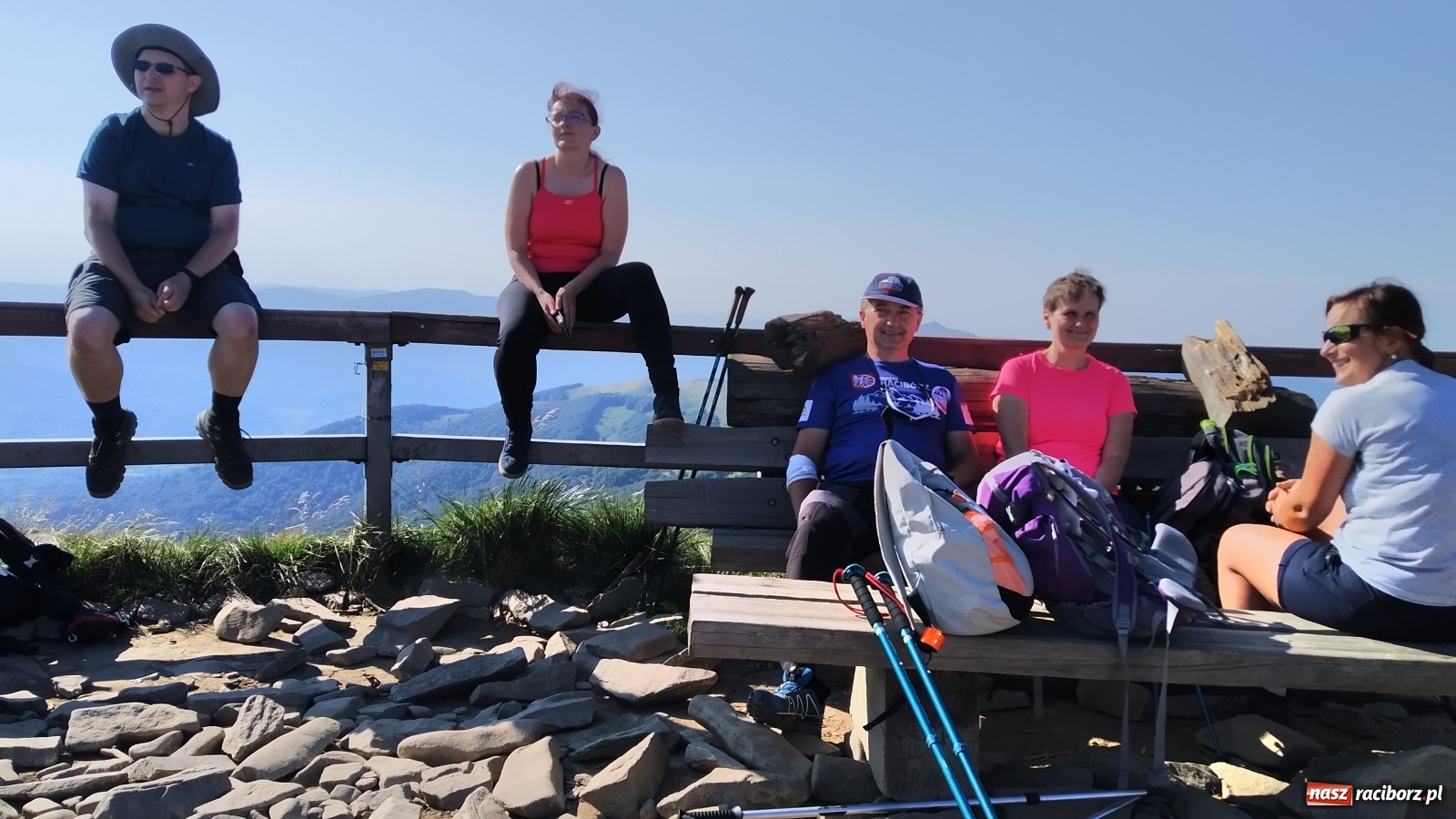 Zdjęcie w galerii na portalu naszraciborz.pl: Raciborzanie na IX wyprawie po szczytach Korony Gór Polskich wiadomości z regionu