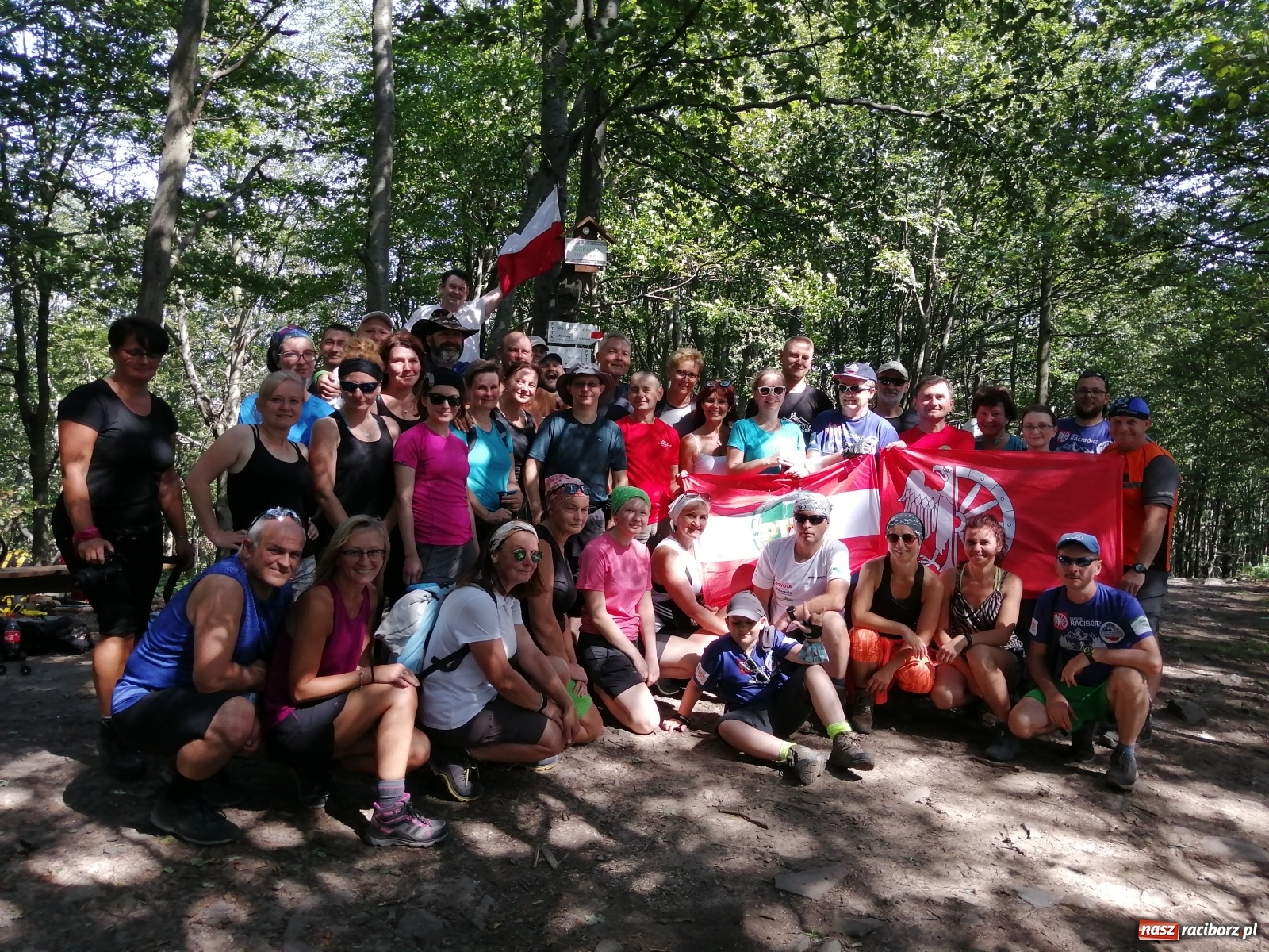 Zdjęcie w galerii na portalu naszraciborz.pl: Raciborzanie na IX wyprawie po szczytach Korony Gór Polskich wiadomości z regionu