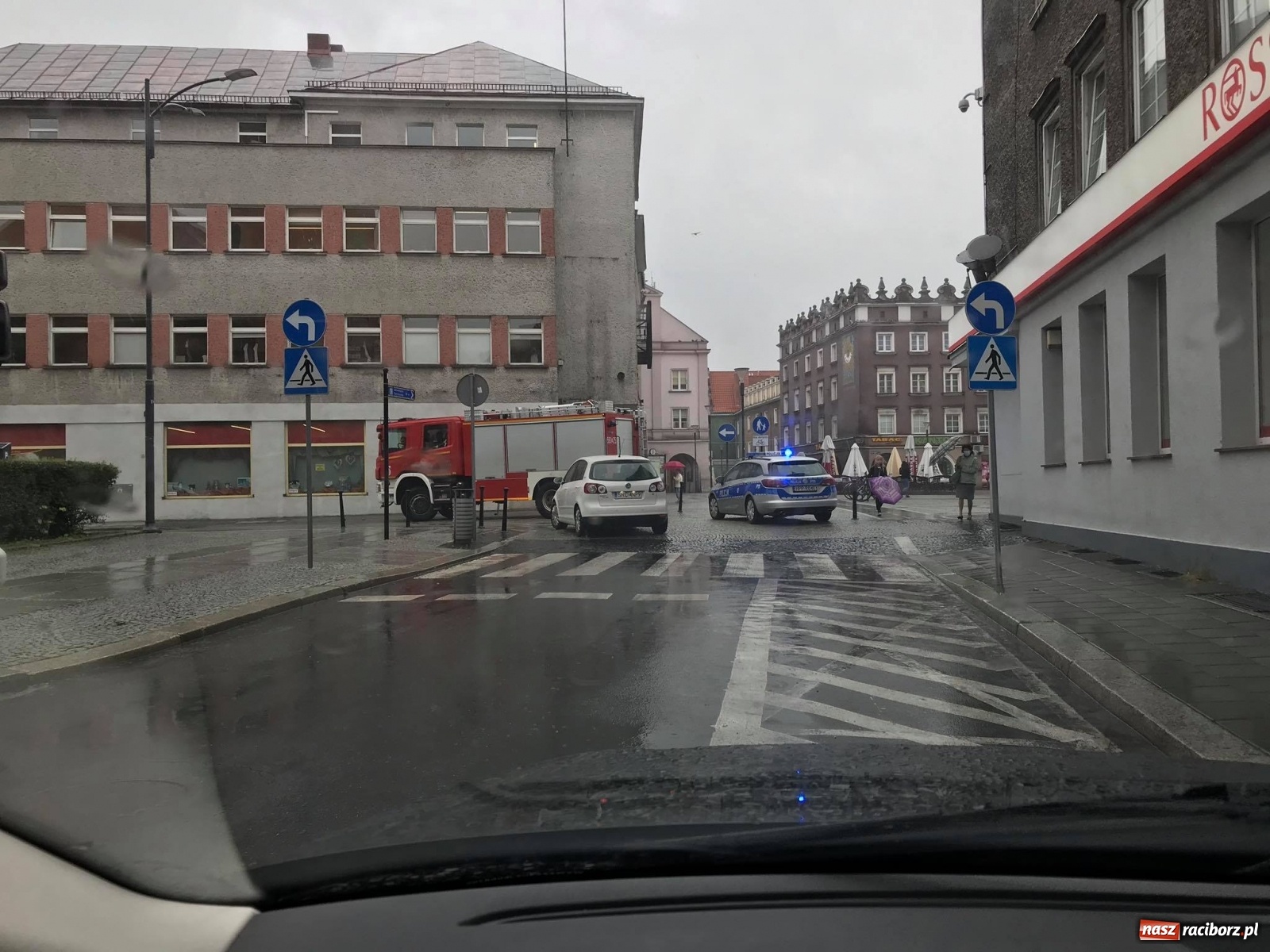 Zdjęcie w galerii na portalu naszraciborz.pl: Kolejne zgłoszenie o gazie bojowym. Tym razem z Rynku wiadomości z regionu