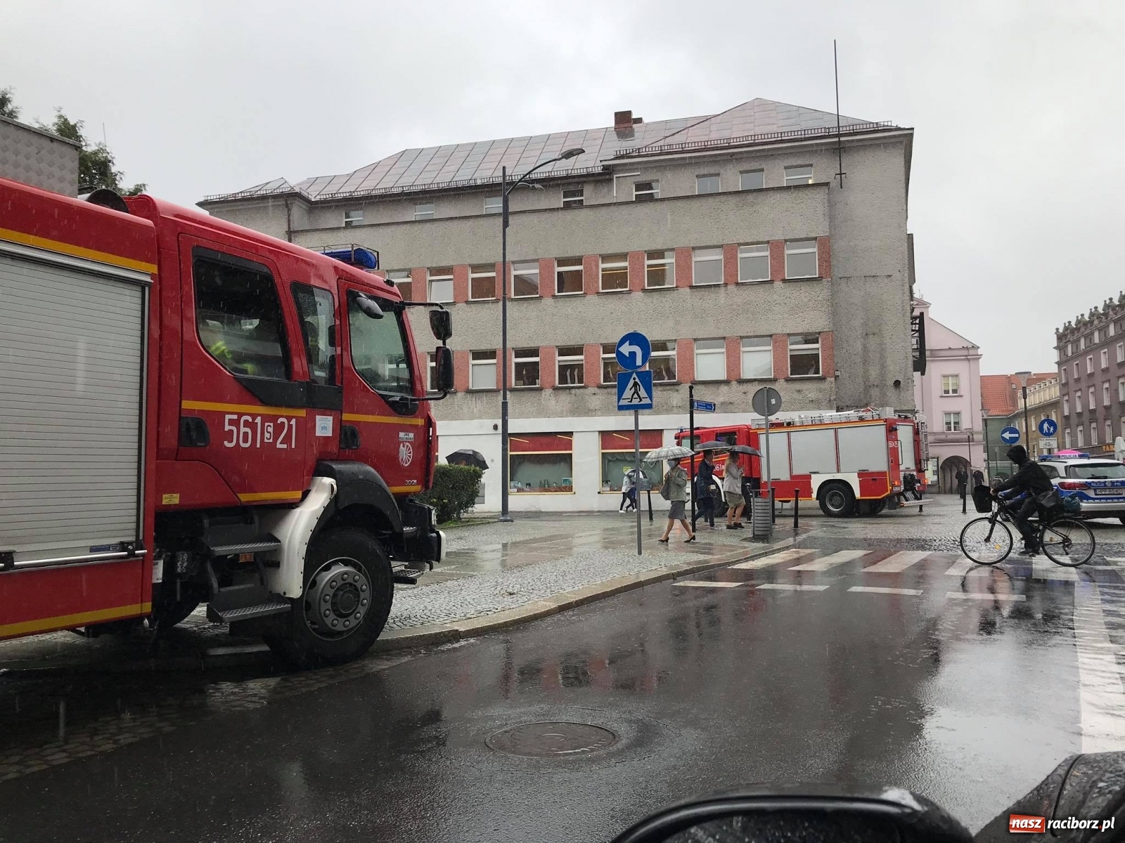 Zdjęcie w galerii na portalu naszraciborz.pl: Kolejne zgłoszenie o gazie bojowym. Tym razem z Rynku wiadomości z regionu