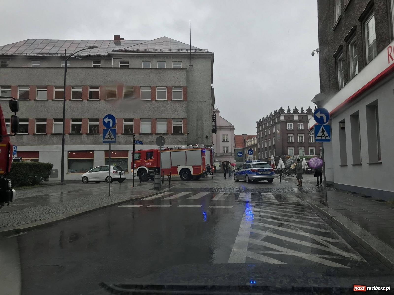 Zdjęcie w galerii na portalu naszraciborz.pl: Kolejne zgłoszenie o gazie bojowym. Tym razem z Rynku wiadomości z regionu