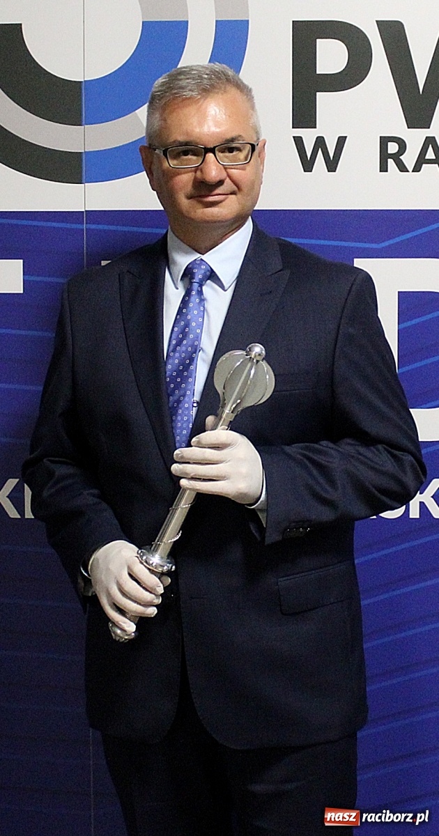 Zdjęcie w galerii na portalu naszraciborz.pl: Nowy rektor PWSZ oficjalnie przejął władzę w uczelni  wiadomości z regionu