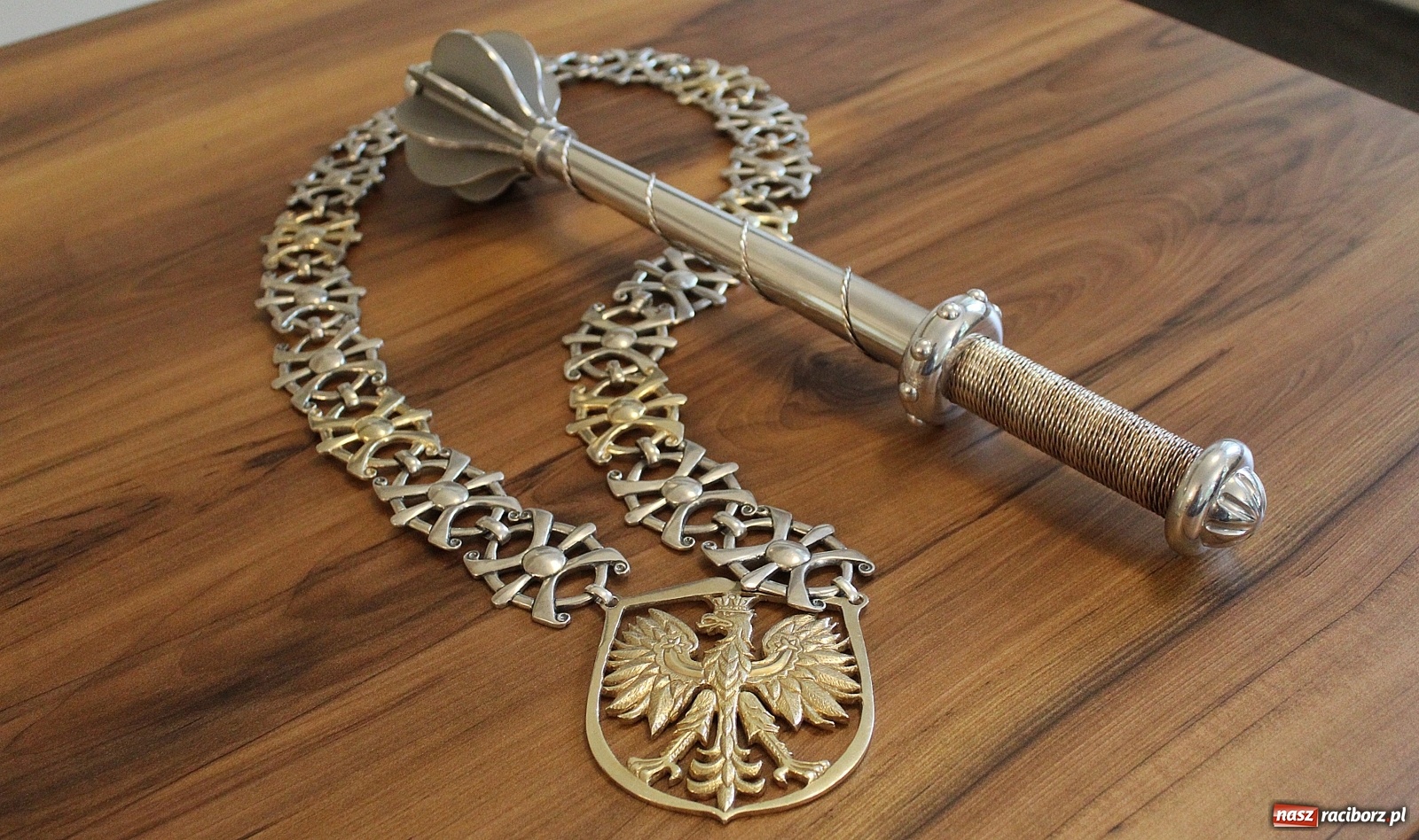 Zdjęcie w galerii na portalu naszraciborz.pl: Nowy rektor PWSZ oficjalnie przejął władzę w uczelni  wiadomości z regionu