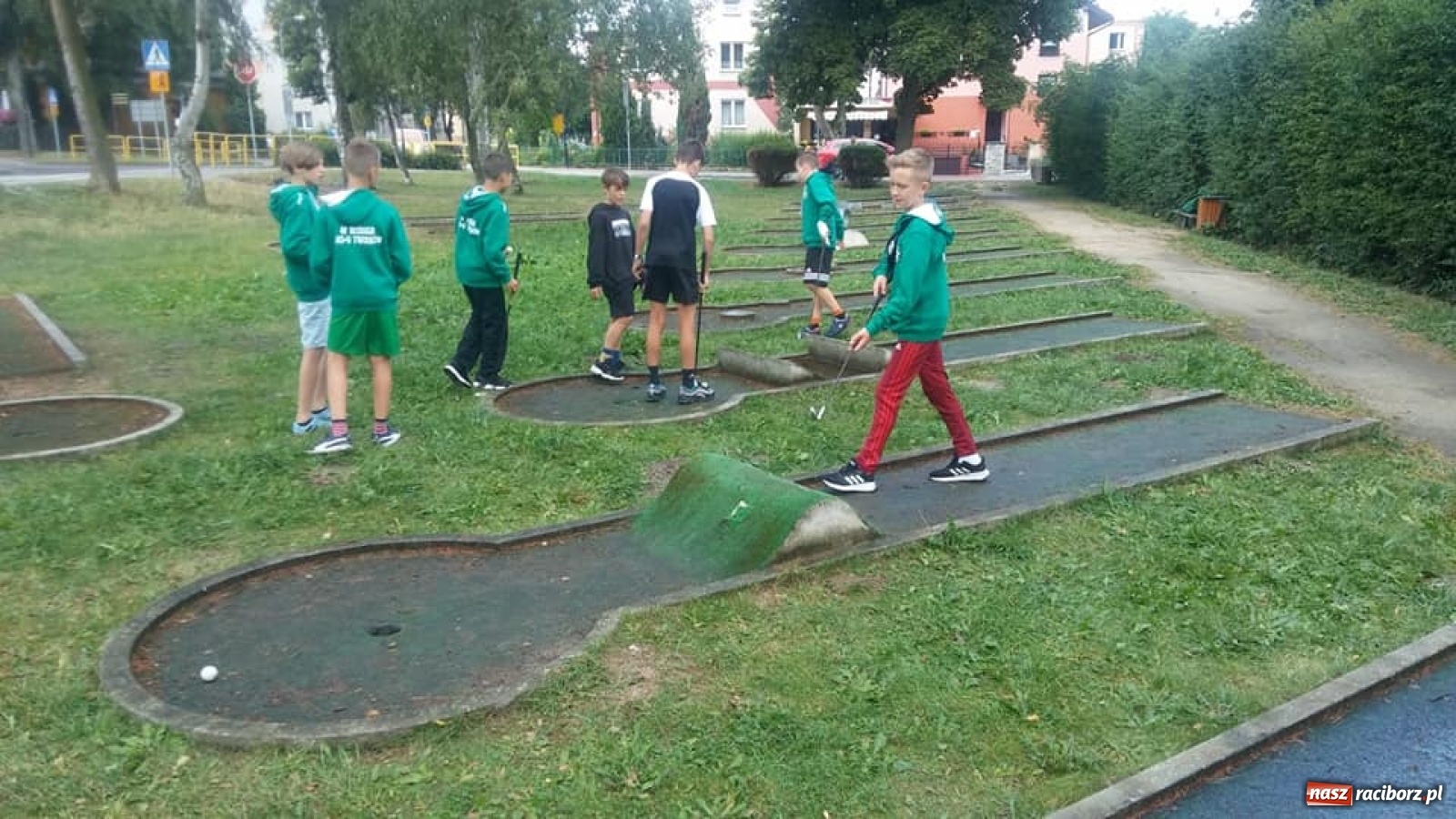 Zdjęcie w galerii na portalu naszraciborz.pl: Grupy młodzieżowe LKS Tworków na obozie piłkarskim w Pucku [FOTO] wiadomości z regionu