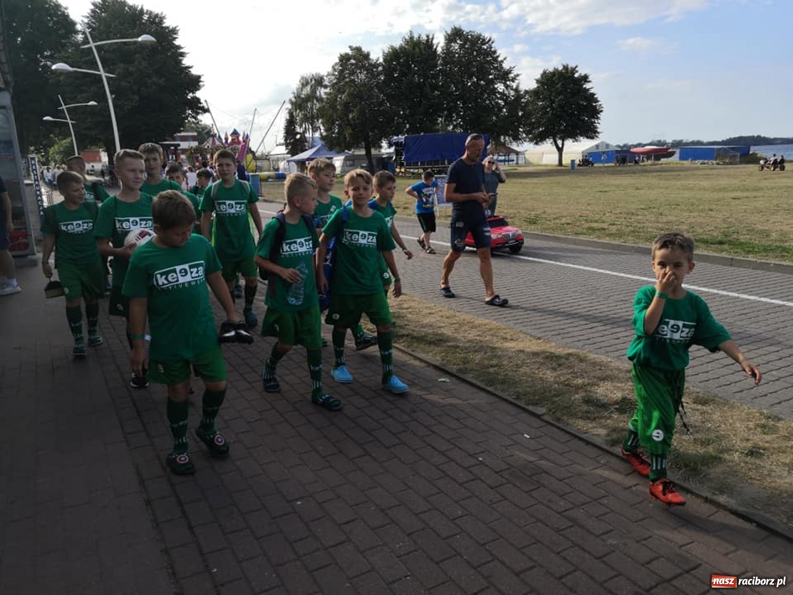 Zdjęcie w galerii na portalu naszraciborz.pl: Grupy młodzieżowe LKS Tworków na obozie piłkarskim w Pucku [FOTO] wiadomości z regionu