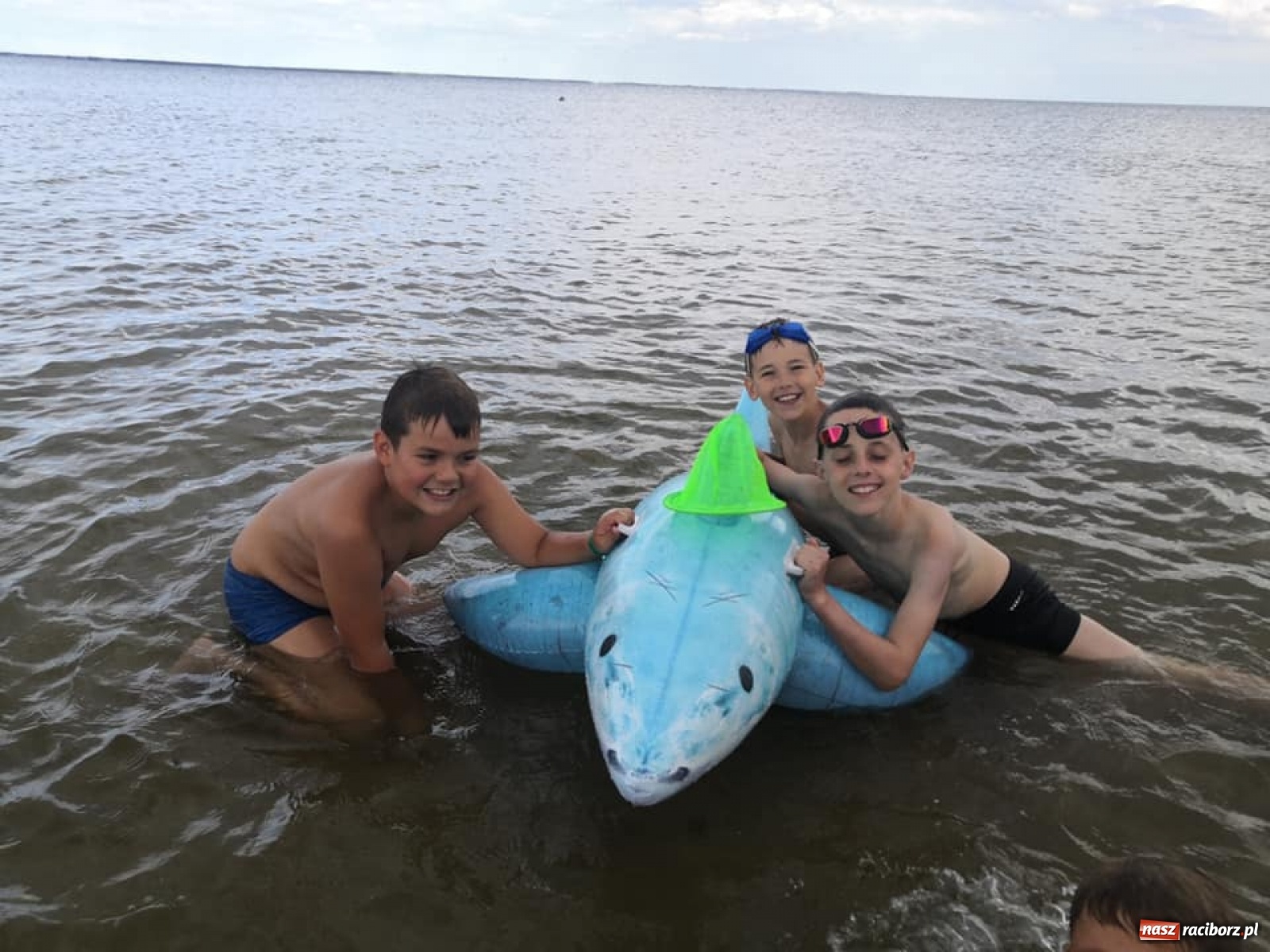 Zdjęcie w galerii na portalu naszraciborz.pl: Grupy młodzieżowe LKS Tworków na obozie piłkarskim w Pucku [FOTO] wiadomości z regionu