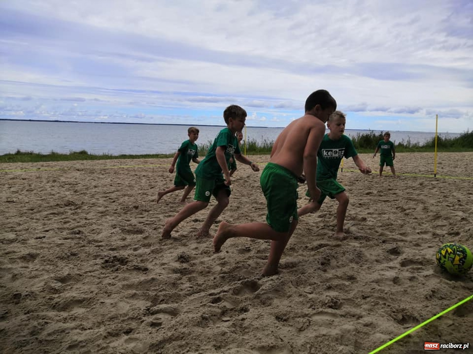 Zdjęcie w galerii na portalu naszraciborz.pl: Grupy młodzieżowe LKS Tworków na obozie piłkarskim w Pucku [FOTO] wiadomości z regionu