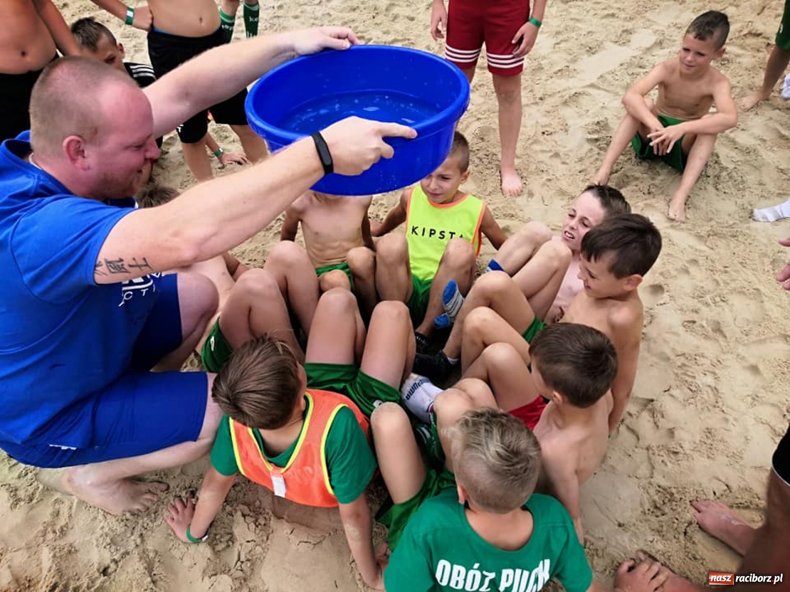 Zdjęcie w galerii na portalu naszraciborz.pl: Grupy młodzieżowe LKS Tworków na obozie piłkarskim w Pucku [FOTO] wiadomości z regionu