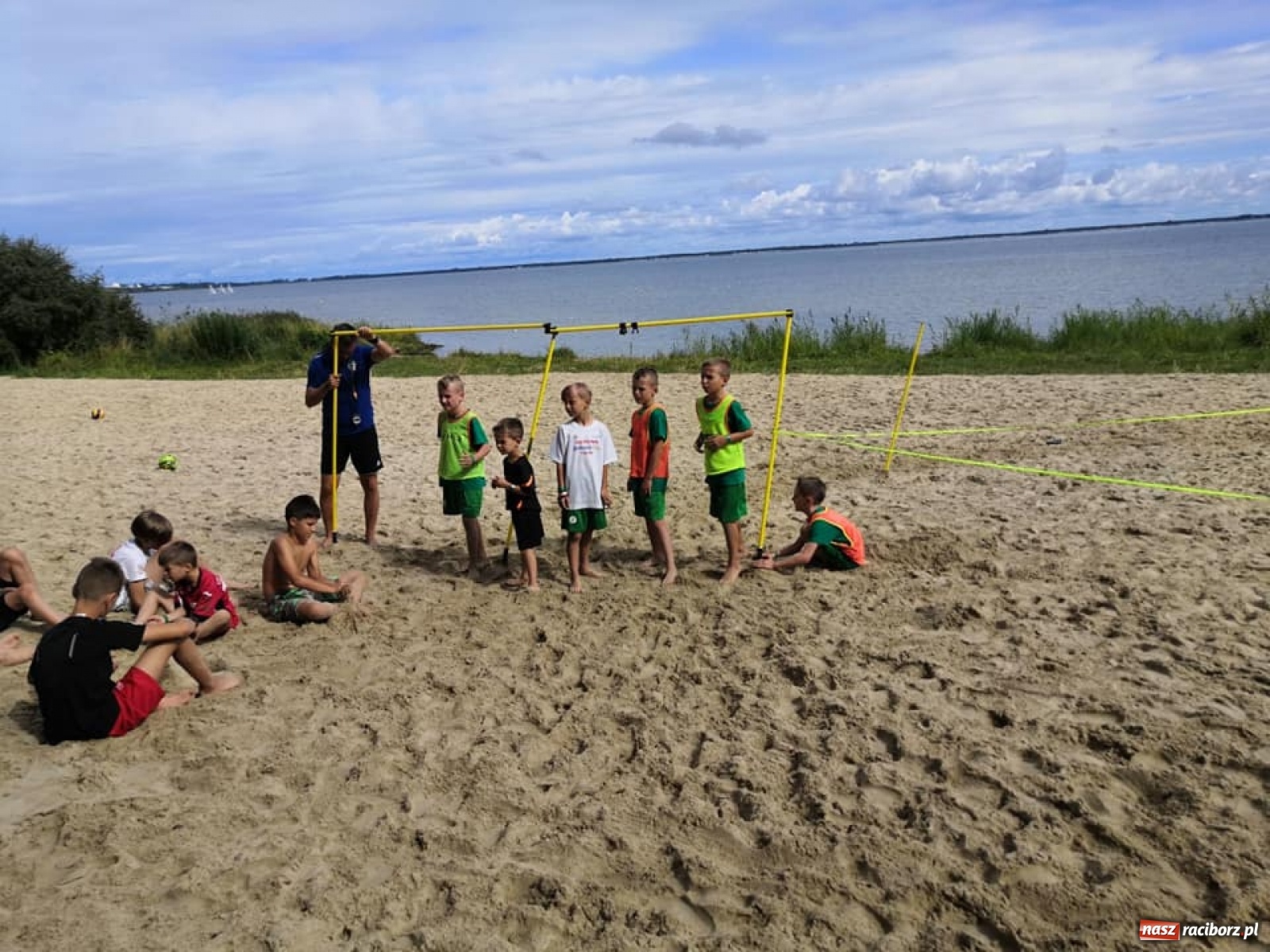 Zdjęcie w galerii na portalu naszraciborz.pl: Grupy młodzieżowe LKS Tworków na obozie piłkarskim w Pucku [FOTO] wiadomości z regionu