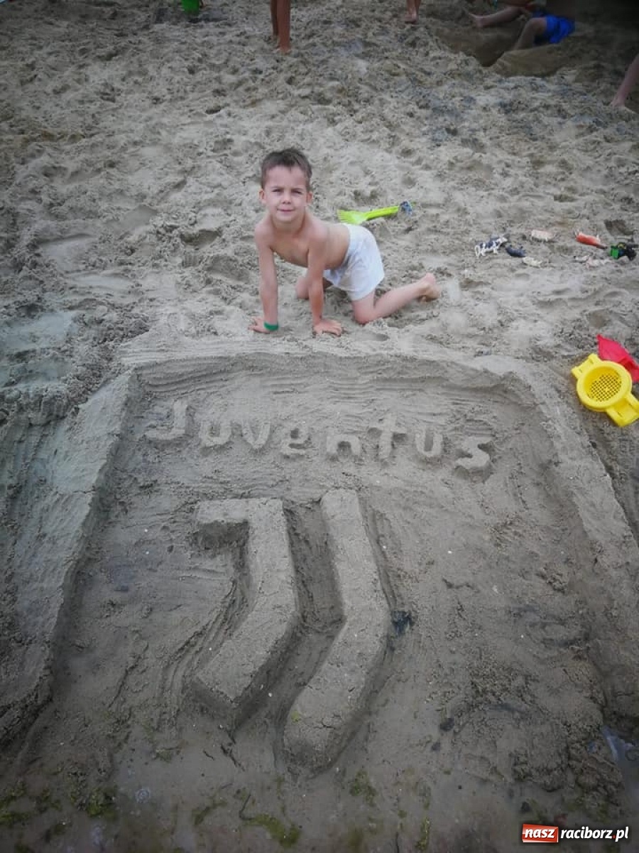 Zdjęcie w galerii na portalu naszraciborz.pl: Grupy młodzieżowe LKS Tworków na obozie piłkarskim w Pucku [FOTO] wiadomości z regionu