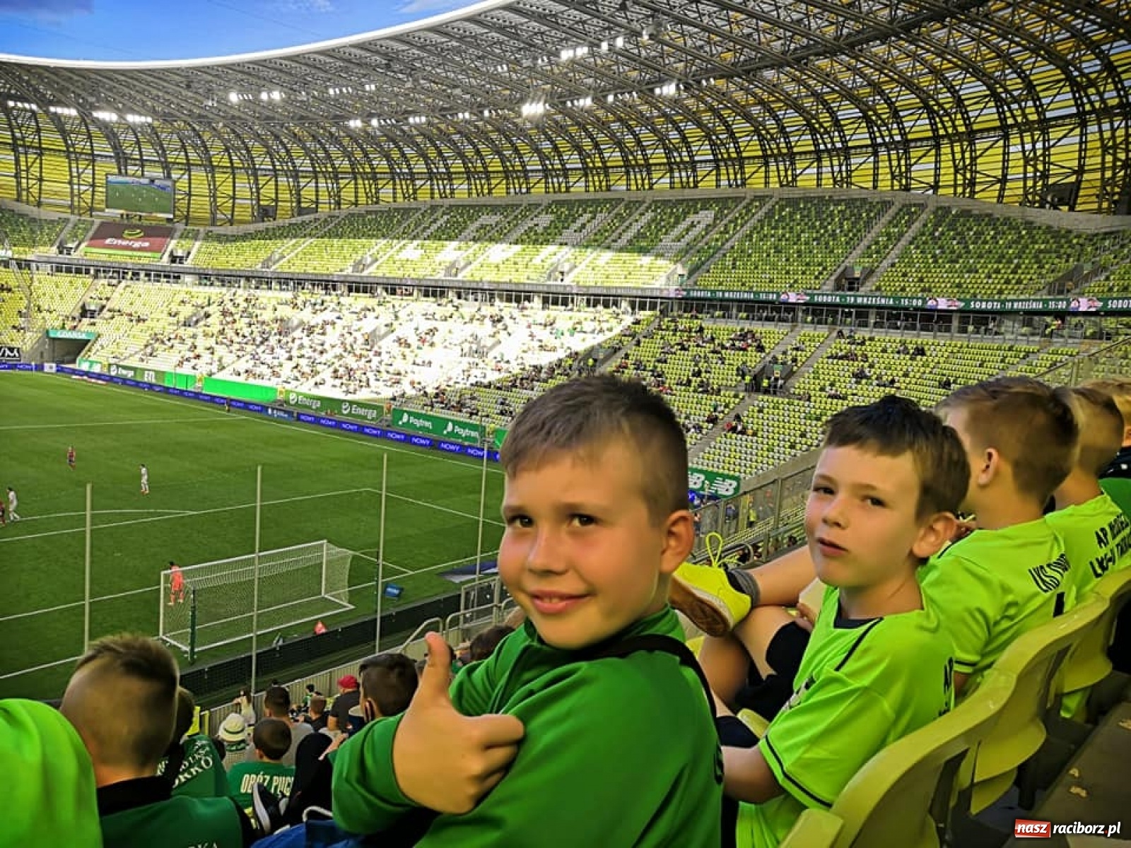 Zdjęcie w galerii na portalu naszraciborz.pl: Grupy młodzieżowe LKS Tworków na obozie piłkarskim w Pucku [FOTO] wiadomości z regionu