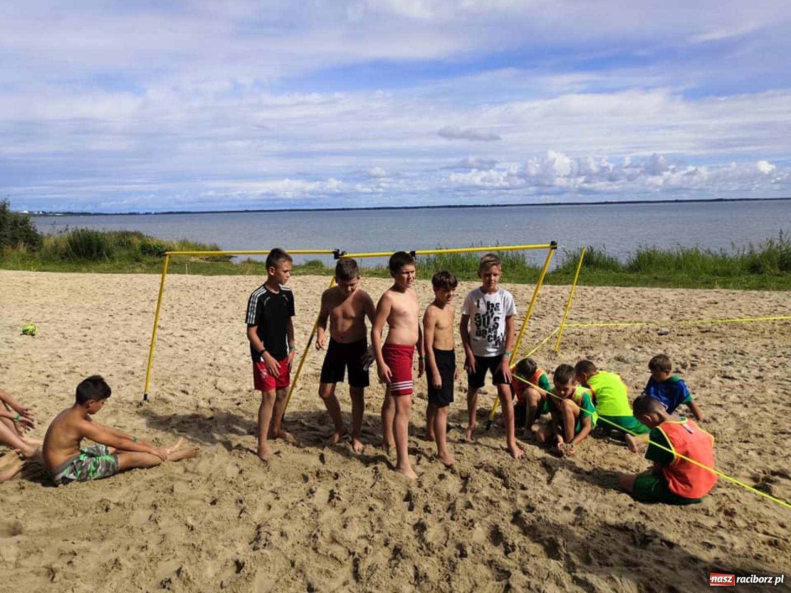 Zdjęcie w galerii na portalu naszraciborz.pl: Grupy młodzieżowe LKS Tworków na obozie piłkarskim w Pucku [FOTO] wiadomości z regionu