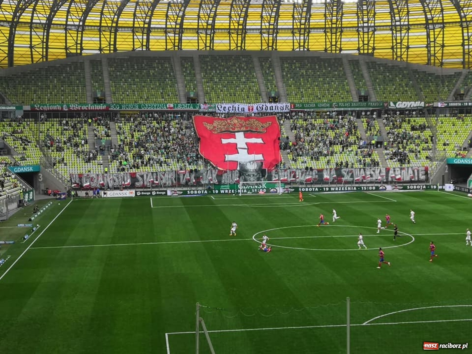 Zdjęcie w galerii na portalu naszraciborz.pl: Grupy młodzieżowe LKS Tworków na obozie piłkarskim w Pucku [FOTO] wiadomości z regionu