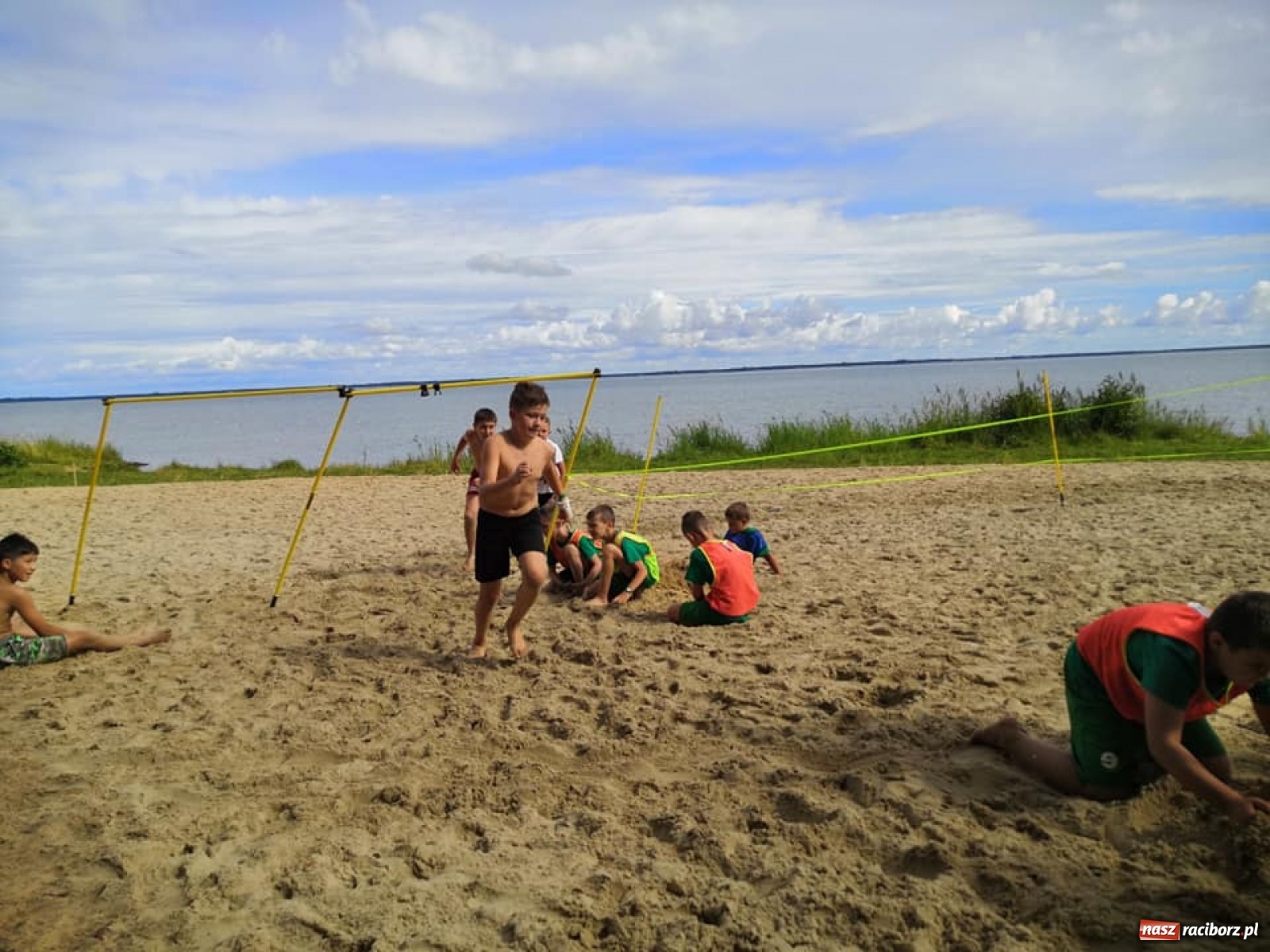 Zdjęcie w galerii na portalu naszraciborz.pl: Grupy młodzieżowe LKS Tworków na obozie piłkarskim w Pucku [FOTO] wiadomości z regionu