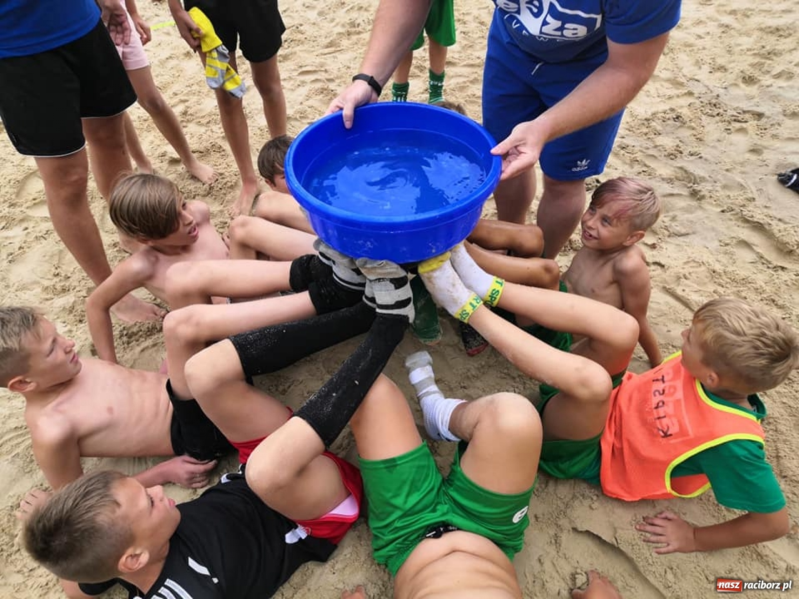 Zdjęcie w galerii na portalu naszraciborz.pl: Grupy młodzieżowe LKS Tworków na obozie piłkarskim w Pucku [FOTO] wiadomości z regionu