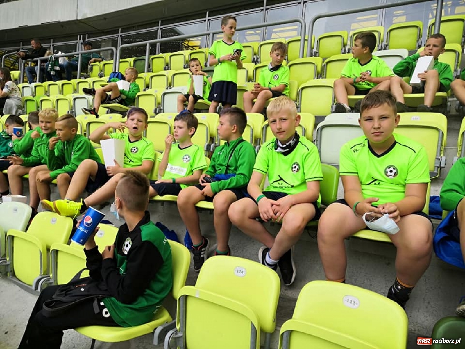 Zdjęcie w galerii na portalu naszraciborz.pl: Grupy młodzieżowe LKS Tworków na obozie piłkarskim w Pucku [FOTO] wiadomości z regionu