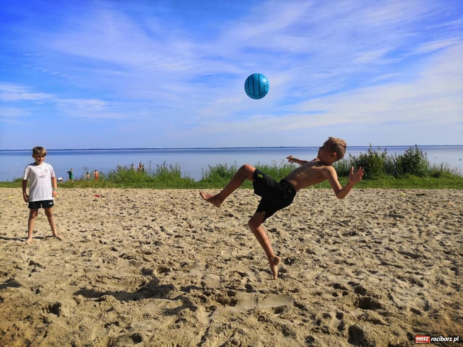 Zdjęcie w galerii na portalu naszraciborz.pl: Grupy młodzieżowe LKS Tworków na obozie piłkarskim w Pucku [FOTO] wiadomości z regionu