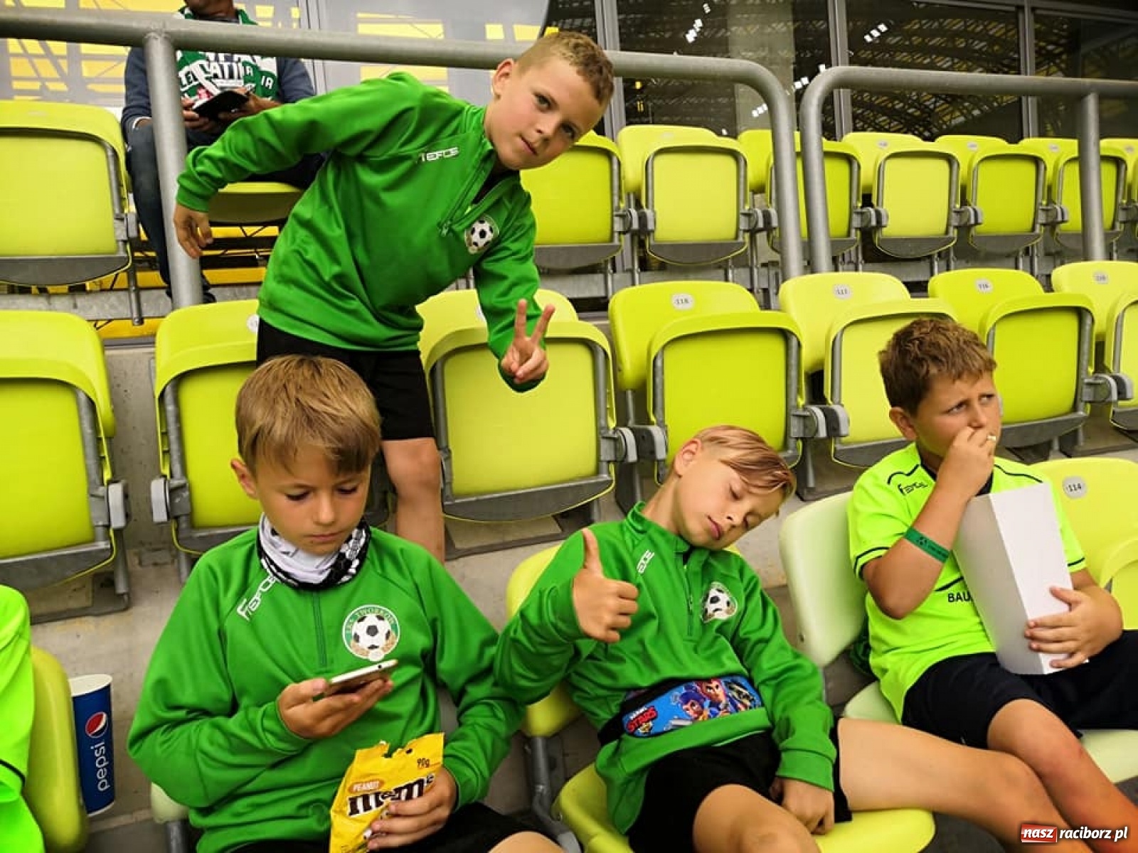 Zdjęcie w galerii na portalu naszraciborz.pl: Grupy młodzieżowe LKS Tworków na obozie piłkarskim w Pucku [FOTO] wiadomości z regionu