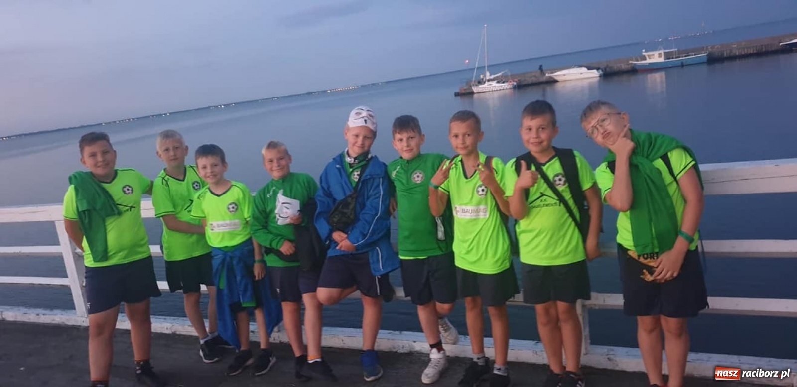 Zdjęcie w galerii na portalu naszraciborz.pl: Grupy młodzieżowe LKS Tworków na obozie piłkarskim w Pucku [FOTO] wiadomości z regionu