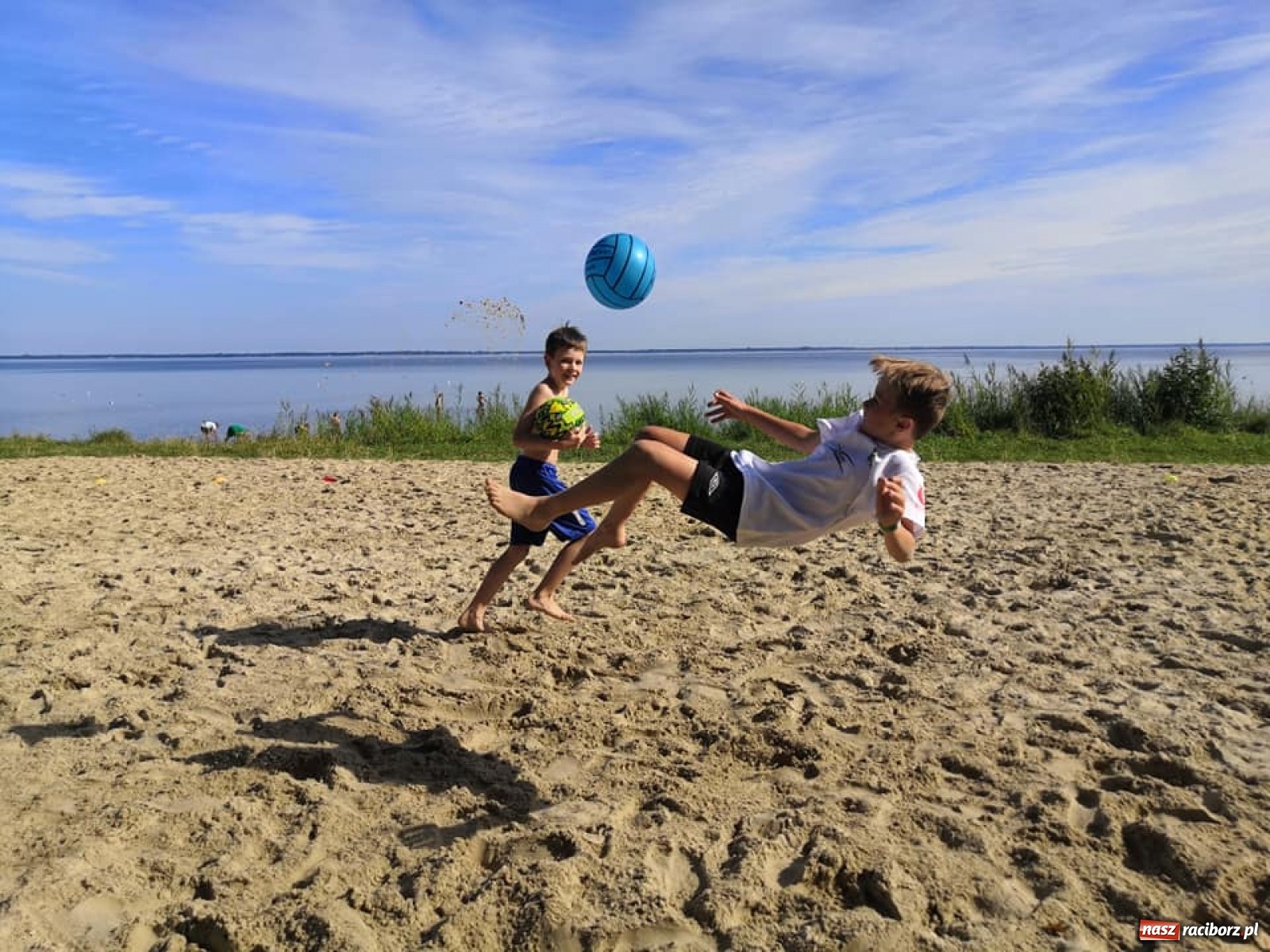 Zdjęcie w galerii na portalu naszraciborz.pl: Grupy młodzieżowe LKS Tworków na obozie piłkarskim w Pucku [FOTO] wiadomości z regionu