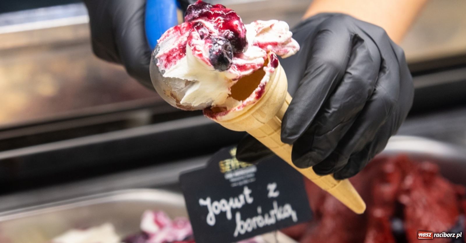 Zdjęcie w galerii na portalu naszraciborz.pl: Baborów z najlepszymi lodami borówkowymi 2020 wiadomości z regionu