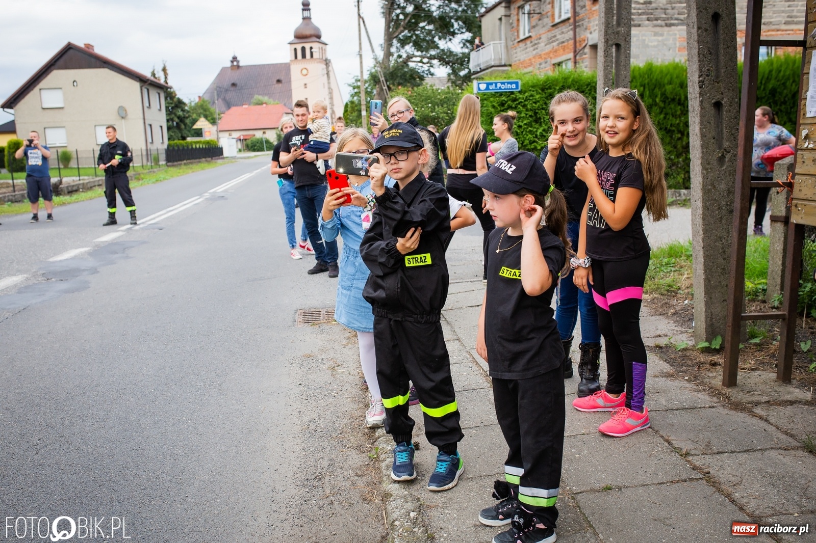 Zdjęcie w galerii na portalu naszraciborz.pl: W remizie OSP Zawada Książęca zaparkowało dziś nowiutkie volvo [FOTO i WIDEO] wiadomości z regionu