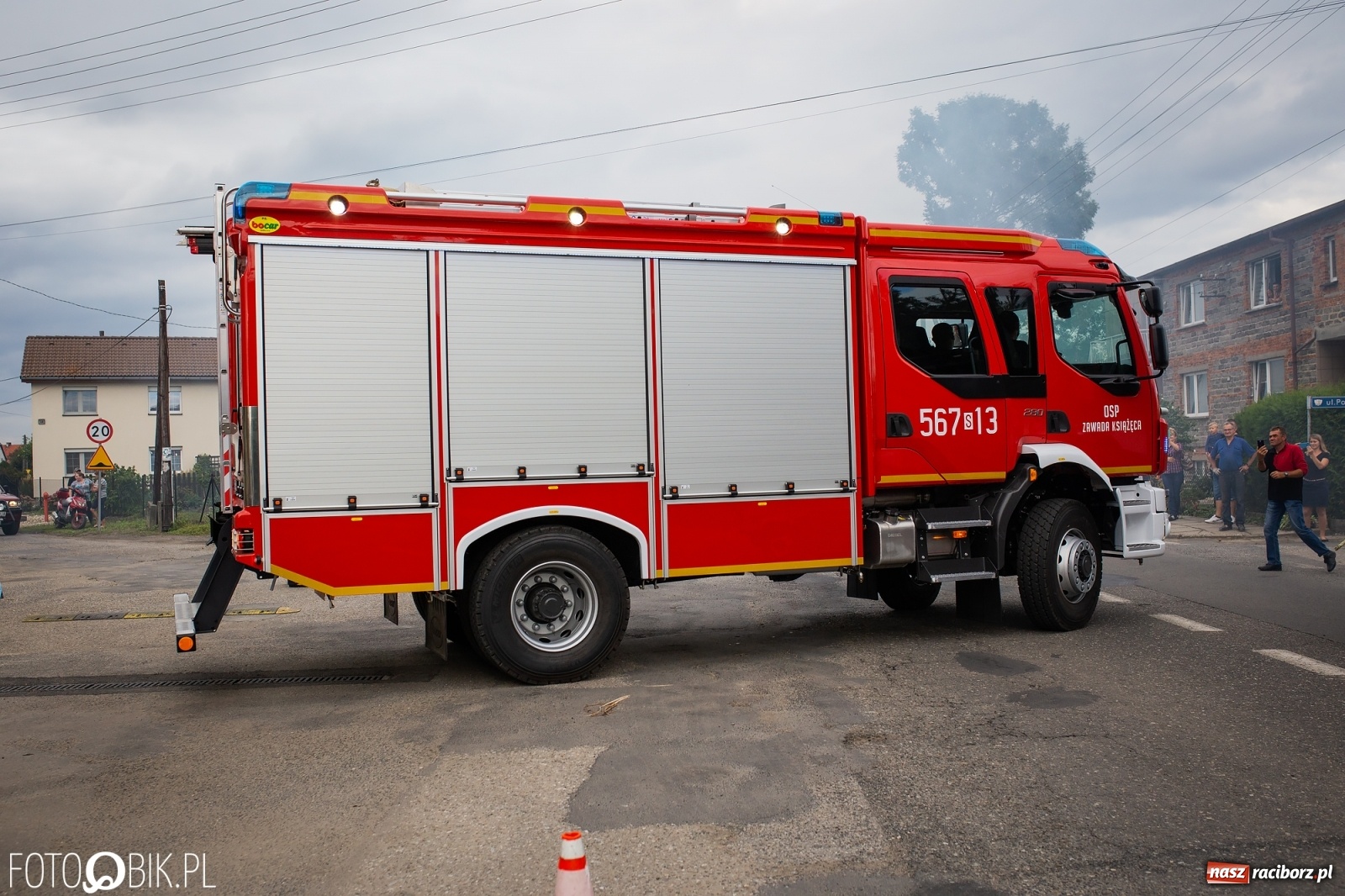 Zdjęcie w galerii na portalu naszraciborz.pl: W remizie OSP Zawada Książęca zaparkowało dziś nowiutkie volvo [FOTO i WIDEO] wiadomości z regionu