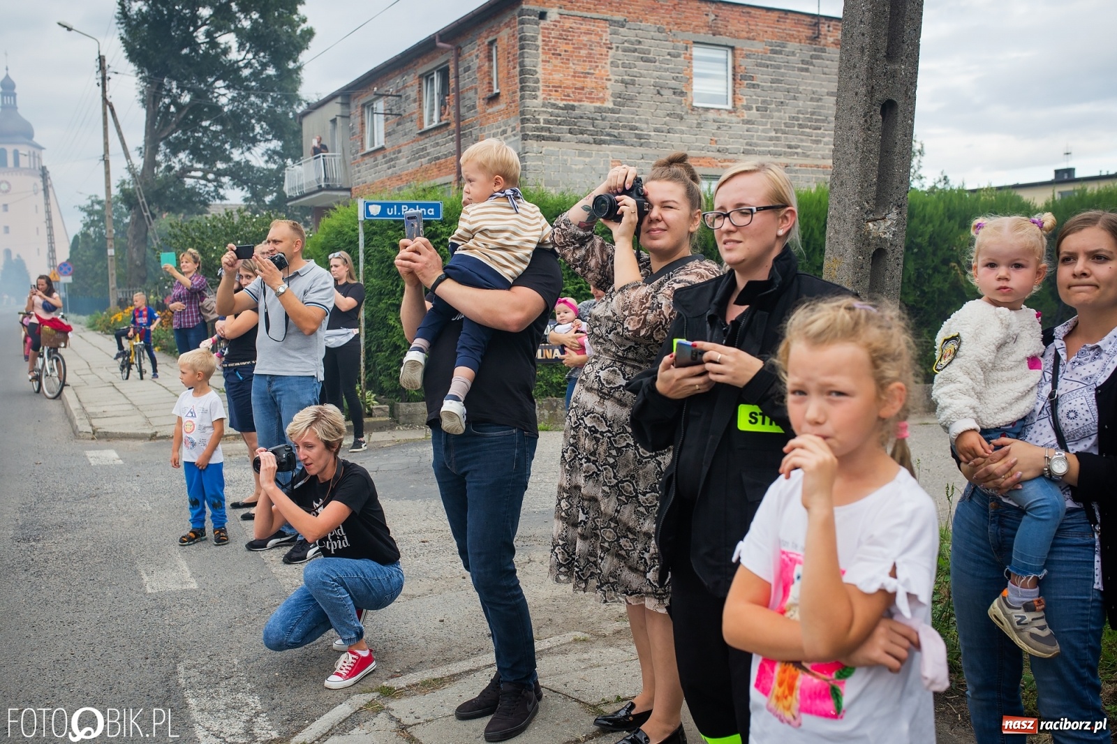 Zdjęcie w galerii na portalu naszraciborz.pl: W remizie OSP Zawada Książęca zaparkowało dziś nowiutkie volvo [FOTO i WIDEO] wiadomości z regionu