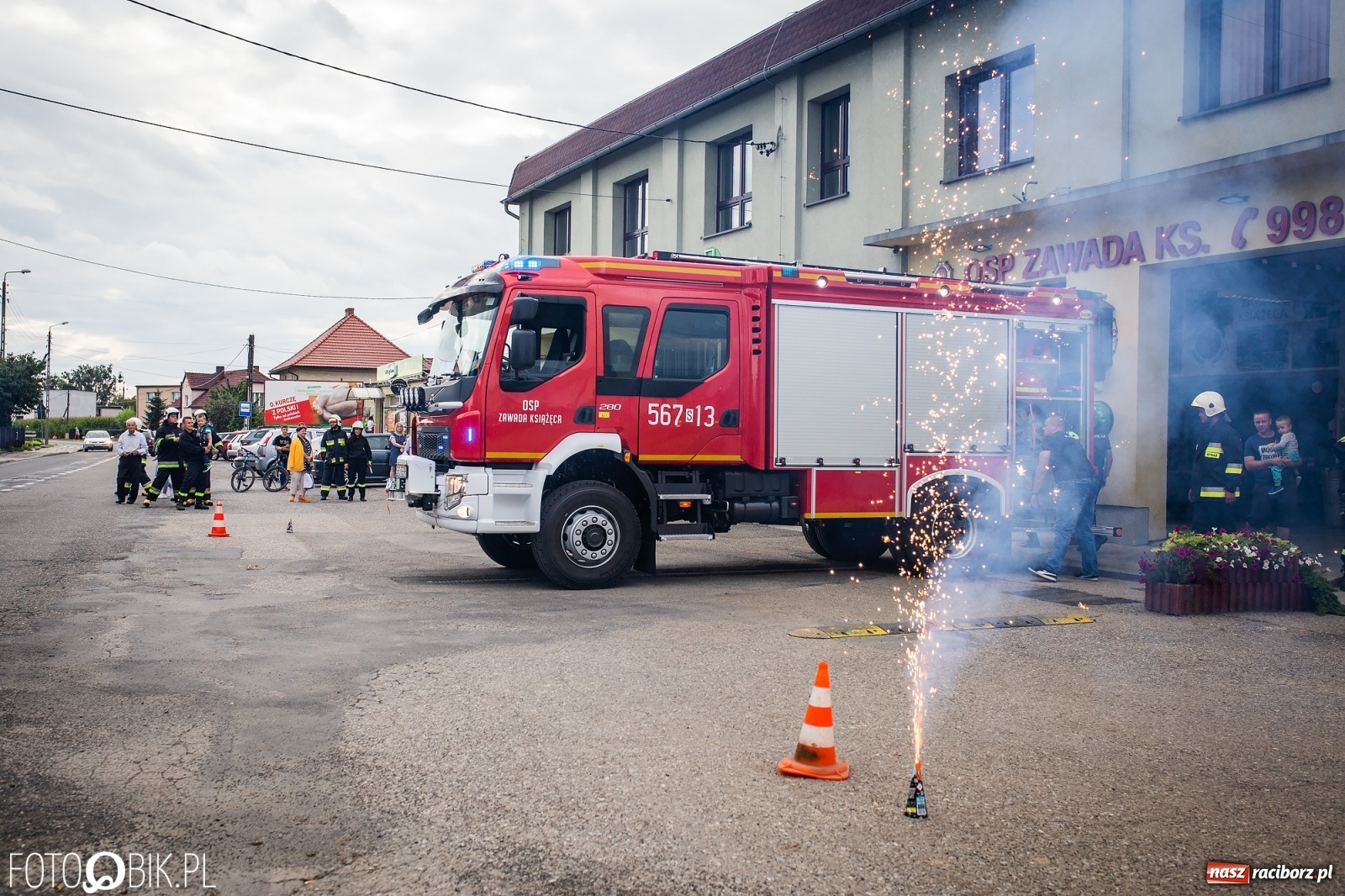 Zdjęcie w galerii na portalu naszraciborz.pl: W remizie OSP Zawada Książęca zaparkowało dziś nowiutkie volvo [FOTO i WIDEO] wiadomości z regionu