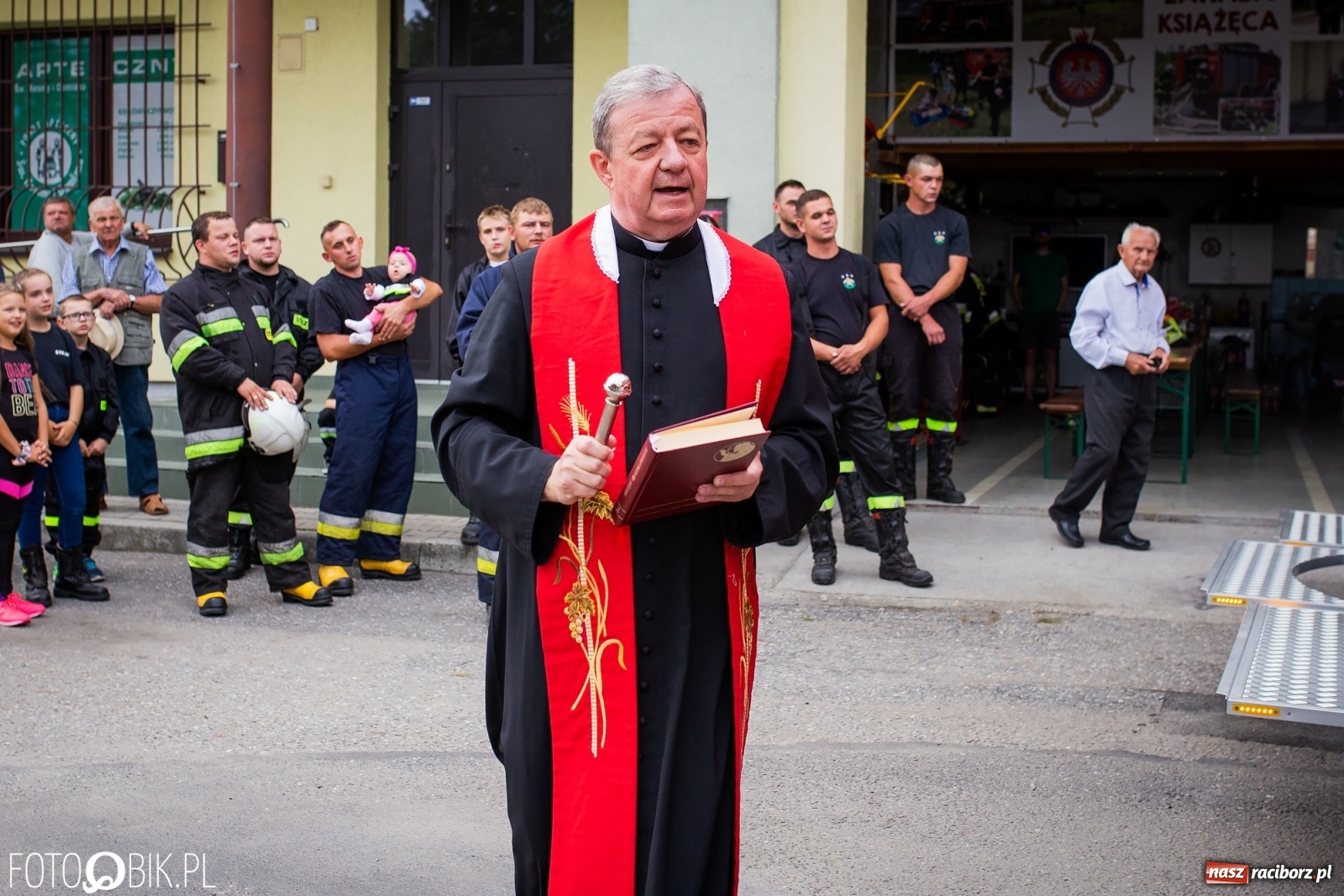 Zdjęcie w galerii na portalu naszraciborz.pl: W remizie OSP Zawada Książęca zaparkowało dziś nowiutkie volvo [FOTO i WIDEO] wiadomości z regionu