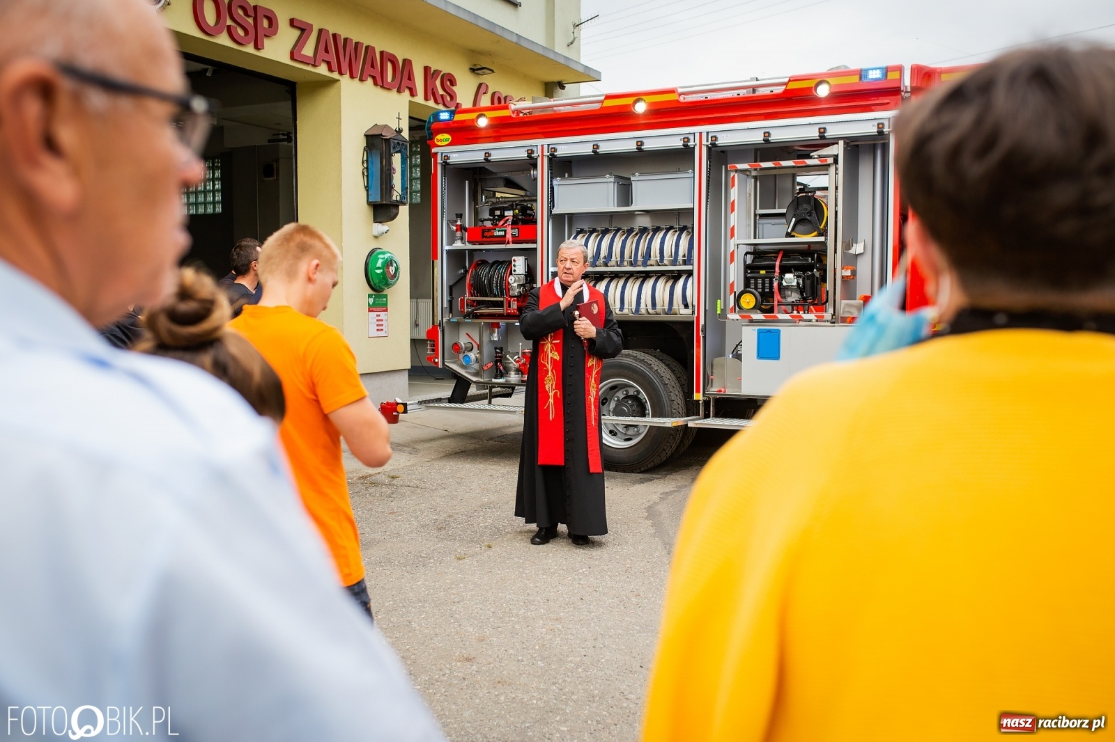 Zdjęcie w galerii na portalu naszraciborz.pl: W remizie OSP Zawada Książęca zaparkowało dziś nowiutkie volvo [FOTO i WIDEO] wiadomości z regionu