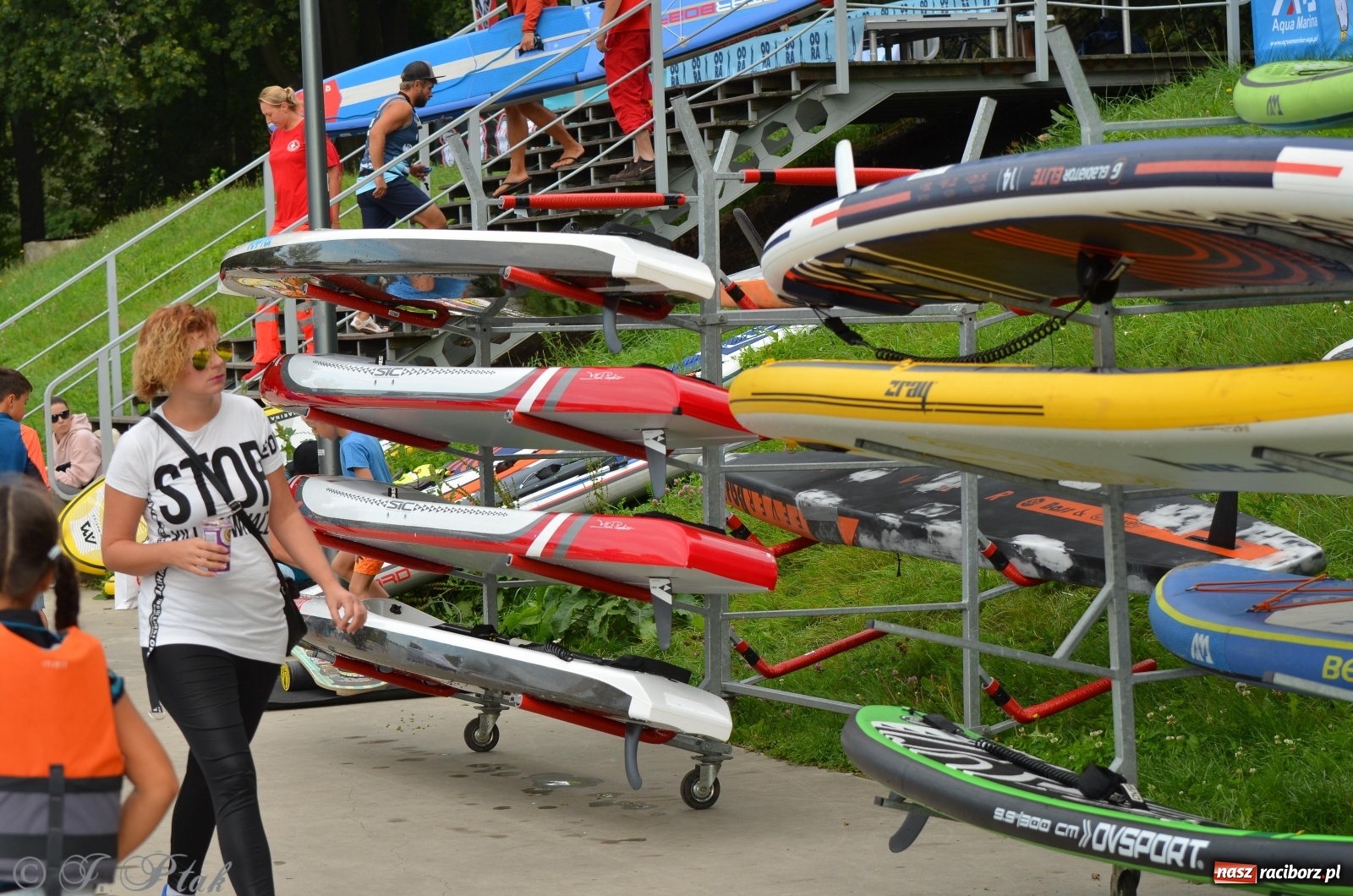 Zdjęcie w galerii na portalu naszraciborz.pl: ODRA SUP CUP - regaty na desce w Raciborzu  wiadomości z regionu