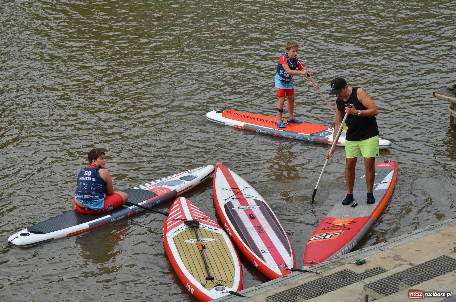 Zdjęcie w galerii na portalu naszraciborz.pl: ODRA SUP CUP - regaty na desce w Raciborzu  wiadomości z regionu
