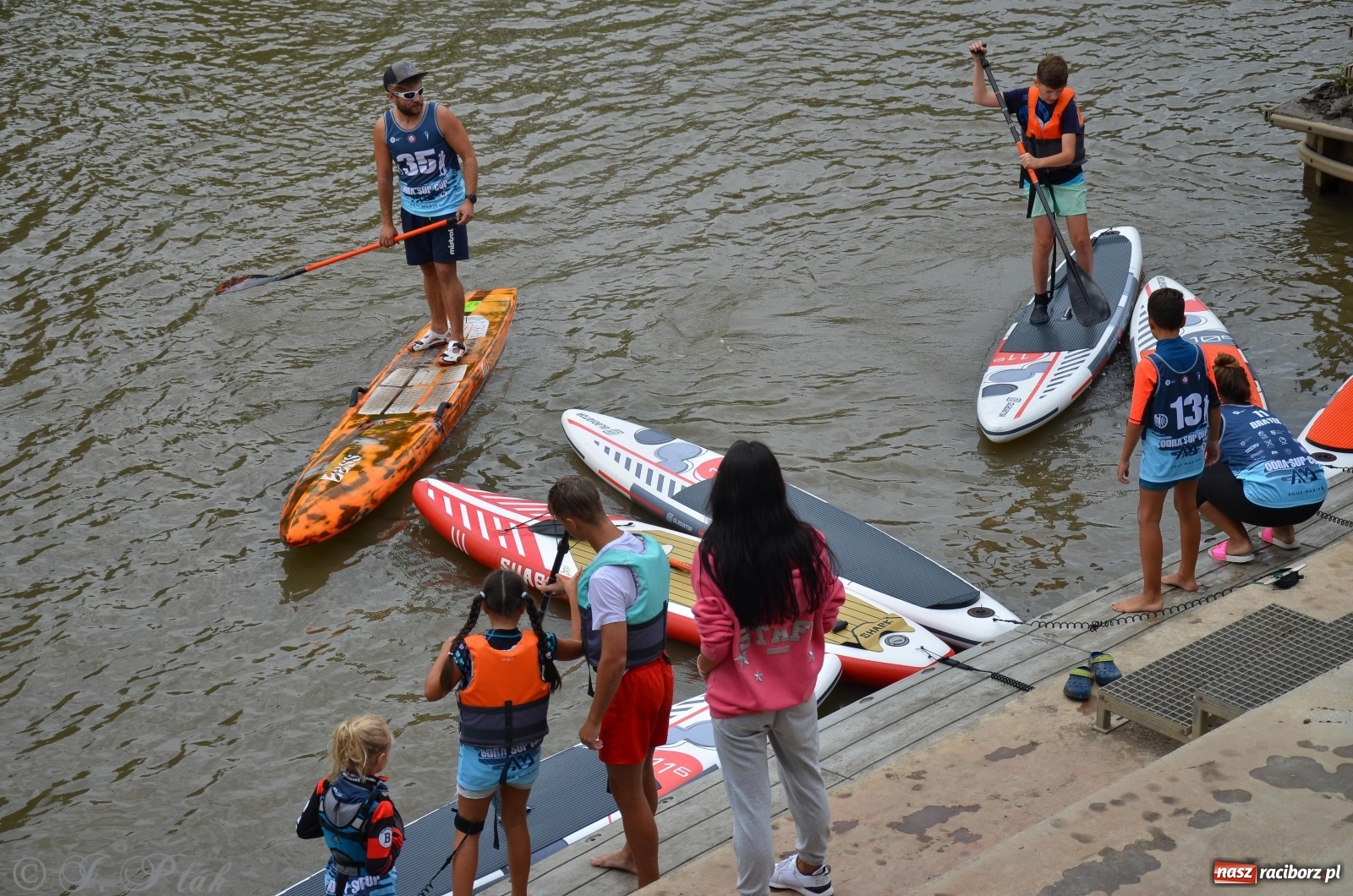 Zdjęcie w galerii na portalu naszraciborz.pl: ODRA SUP CUP - regaty na desce w Raciborzu  wiadomości z regionu