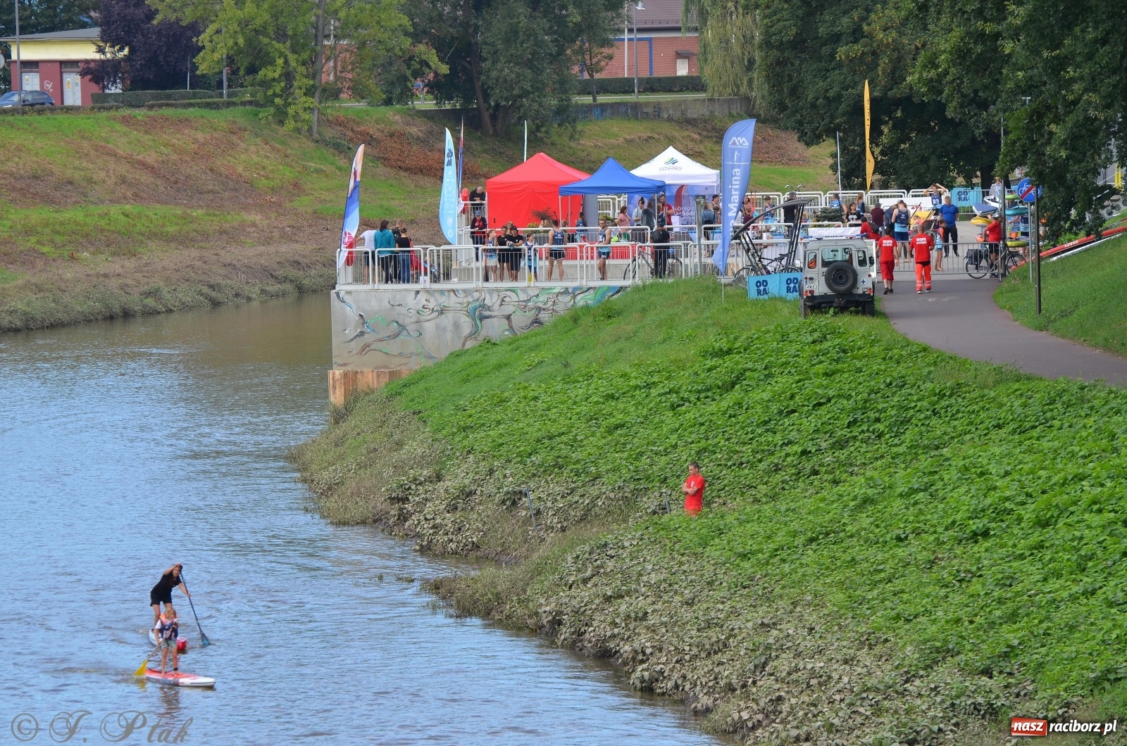 Zdjęcie w galerii na portalu naszraciborz.pl: ODRA SUP CUP - regaty na desce w Raciborzu  wiadomości z regionu
