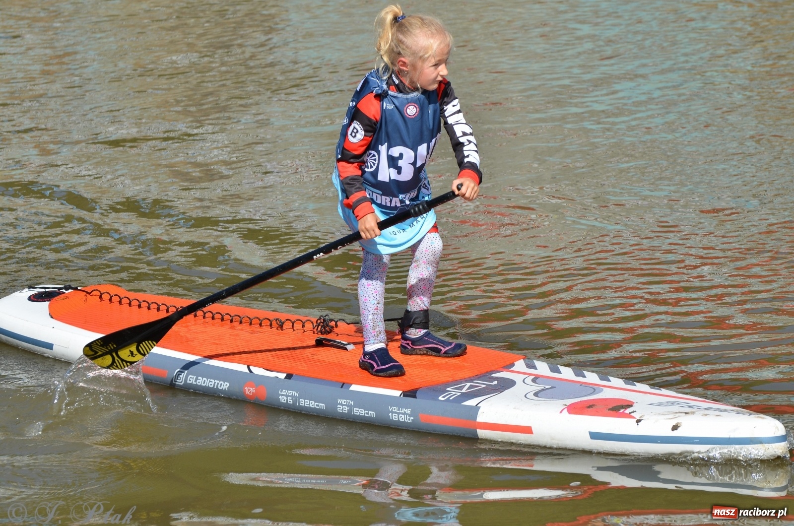 Zdjęcie w galerii na portalu naszraciborz.pl: ODRA SUP CUP - regaty na desce w Raciborzu  wiadomości z regionu