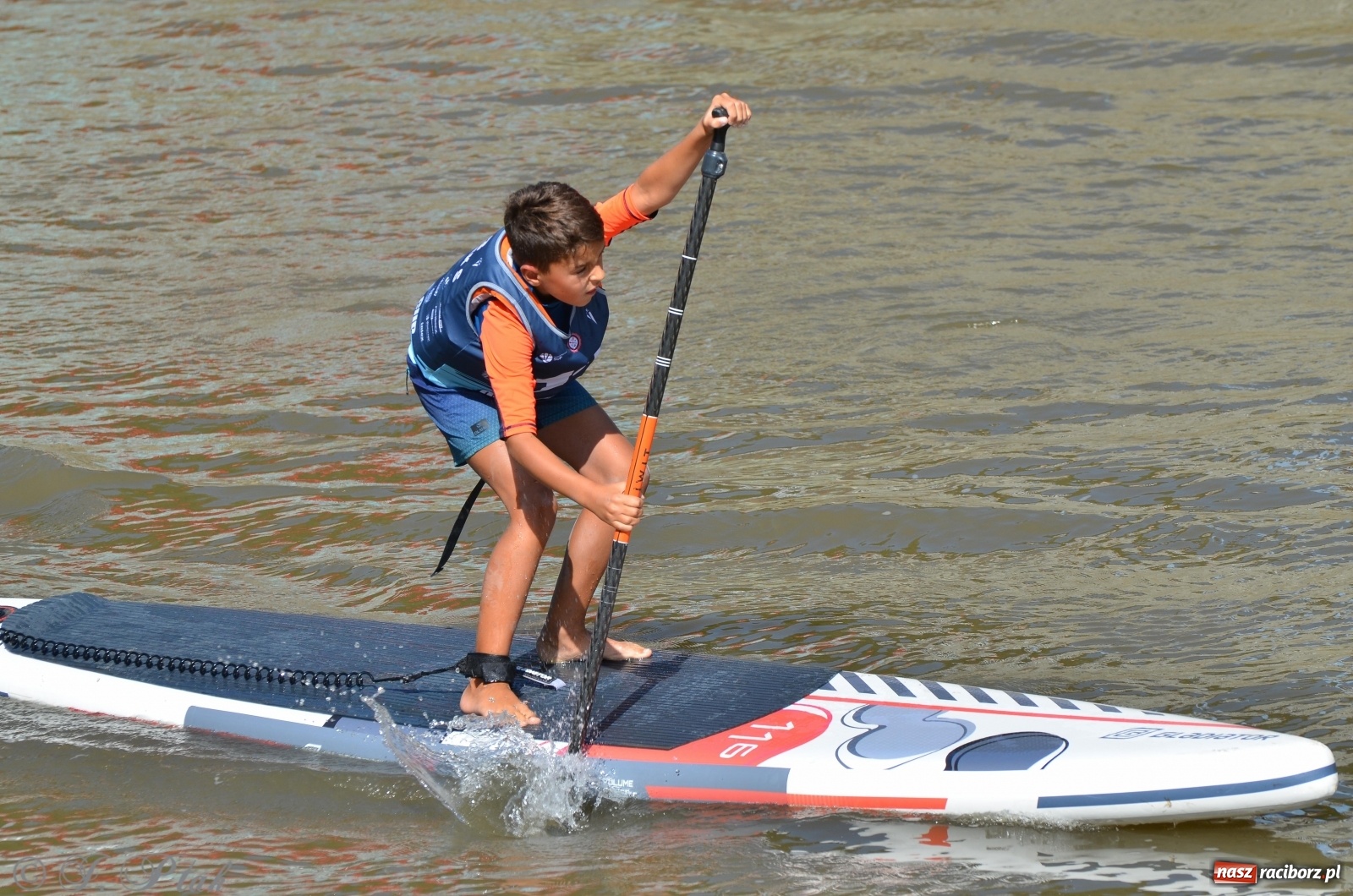 Zdjęcie w galerii na portalu naszraciborz.pl: ODRA SUP CUP - regaty na desce w Raciborzu  wiadomości z regionu