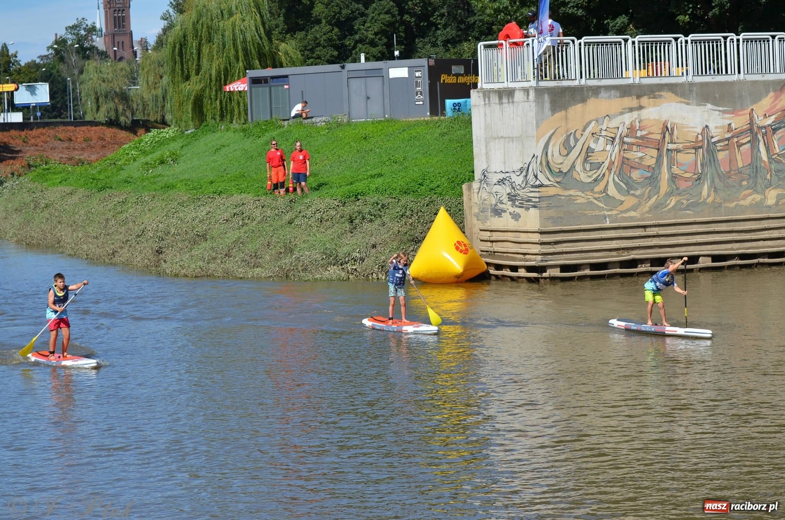 Zdjęcie w galerii na portalu naszraciborz.pl: ODRA SUP CUP - regaty na desce w Raciborzu  wiadomości z regionu