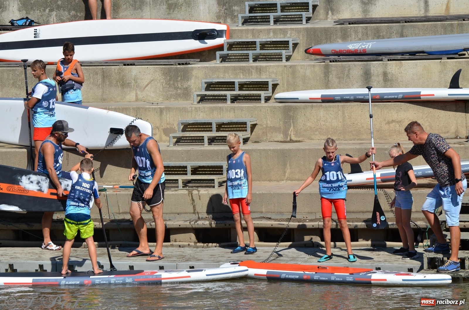 Zdjęcie w galerii na portalu naszraciborz.pl: ODRA SUP CUP - regaty na desce w Raciborzu  wiadomości z regionu