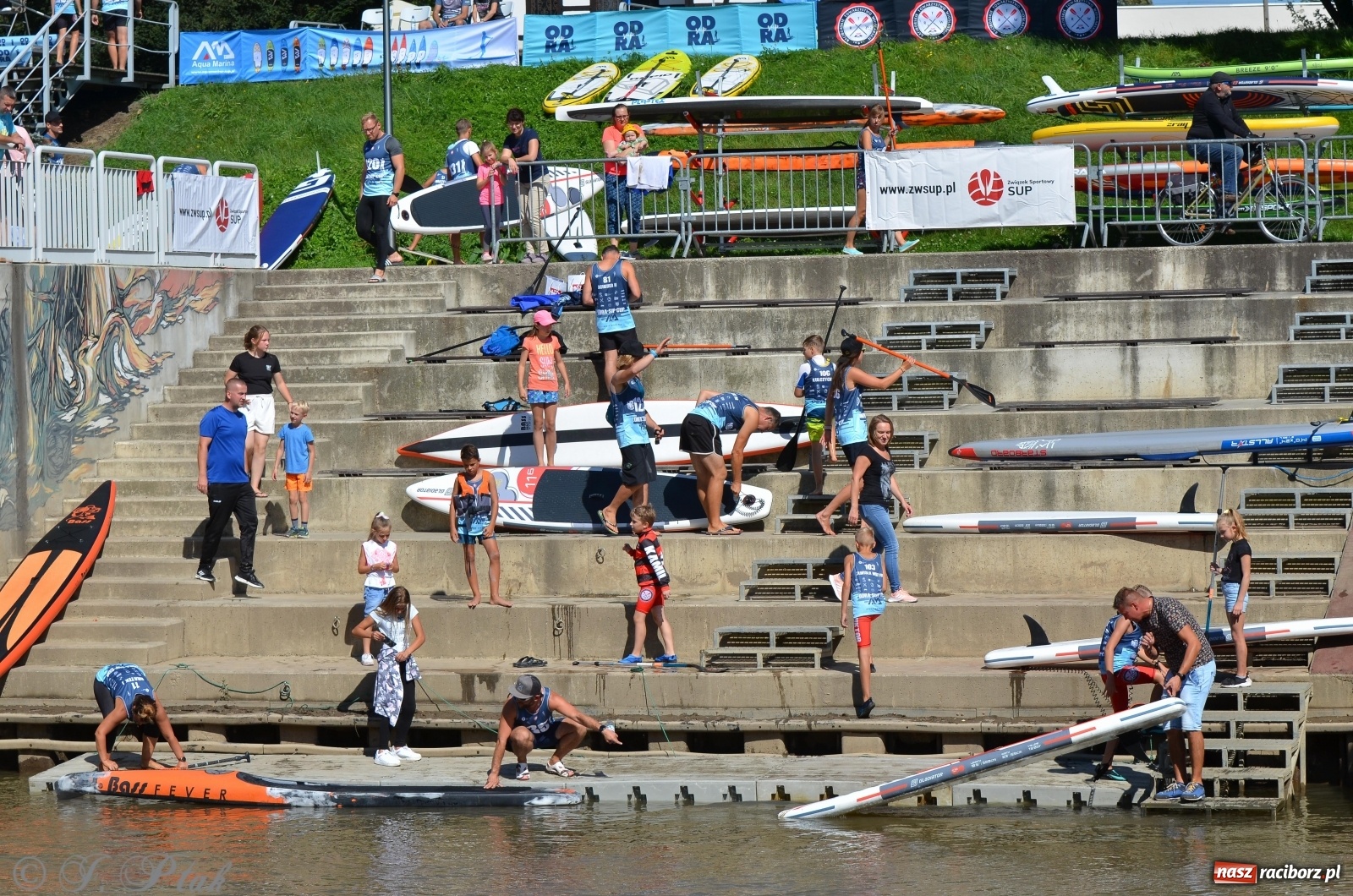 Zdjęcie w galerii na portalu naszraciborz.pl: ODRA SUP CUP - regaty na desce w Raciborzu  wiadomości z regionu