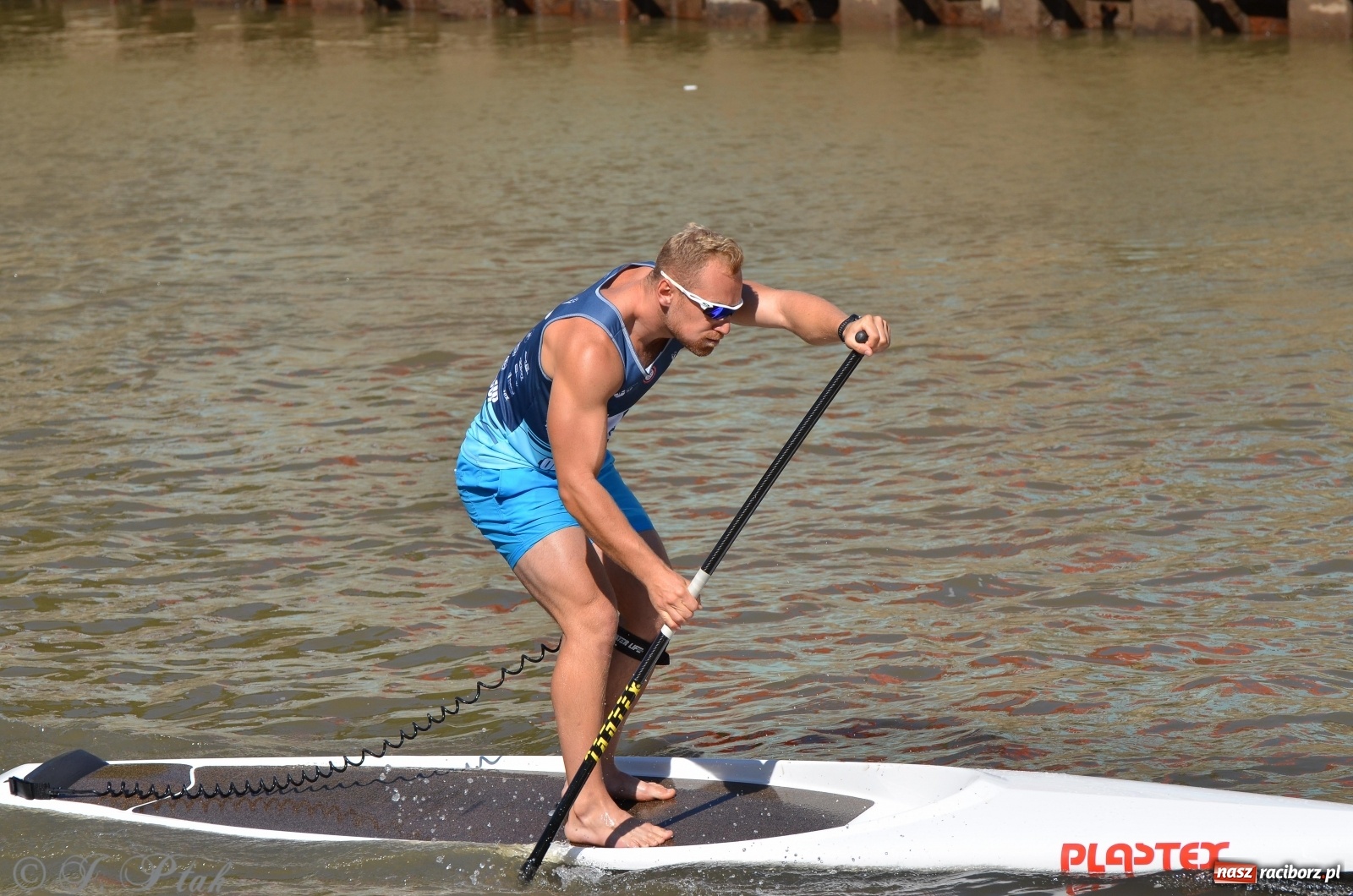 Zdjęcie w galerii na portalu naszraciborz.pl: ODRA SUP CUP - regaty na desce w Raciborzu  wiadomości z regionu