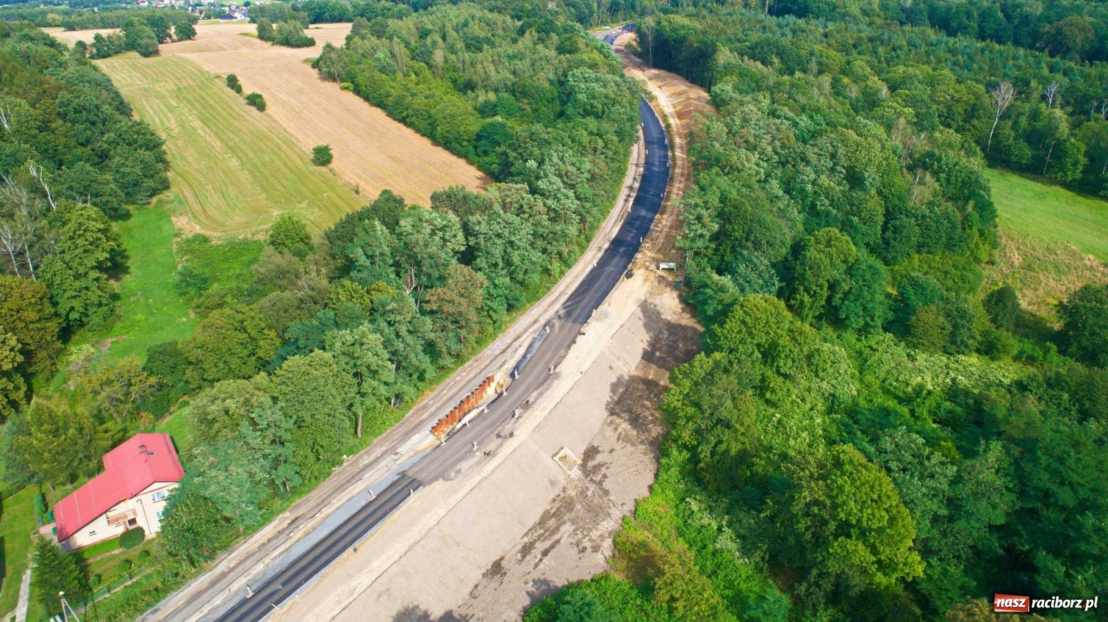 Zdjęcie w galerii na portalu naszraciborz.pl: Raport z przebudowy DW 935 Racibórz-Kornowac-Rzuchów [FOTO]  wiadomości z regionu