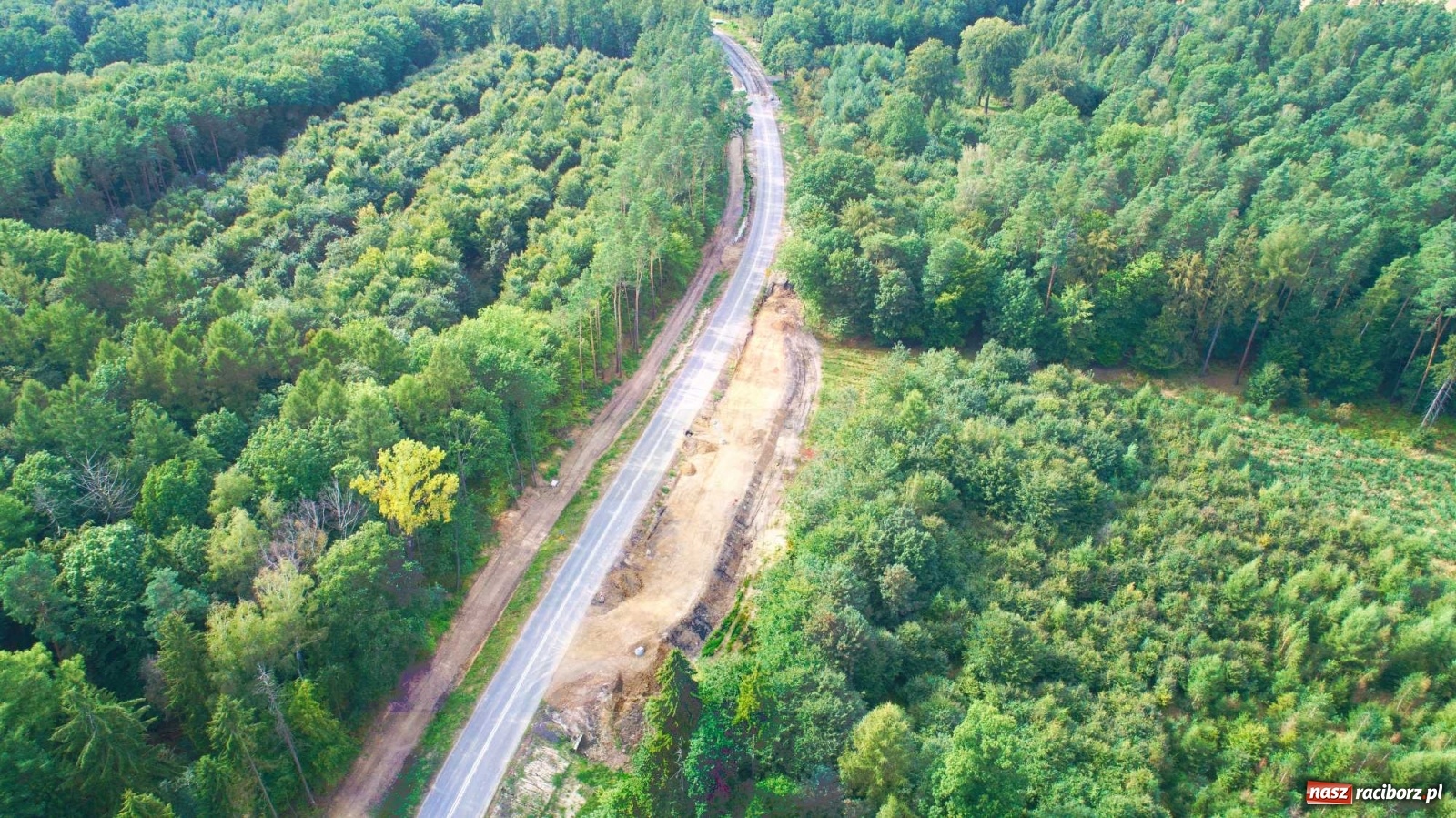 Zdjęcie w galerii na portalu naszraciborz.pl: Raport z przebudowy DW 935 Racibórz-Kornowac-Rzuchów [FOTO]  wiadomości z regionu