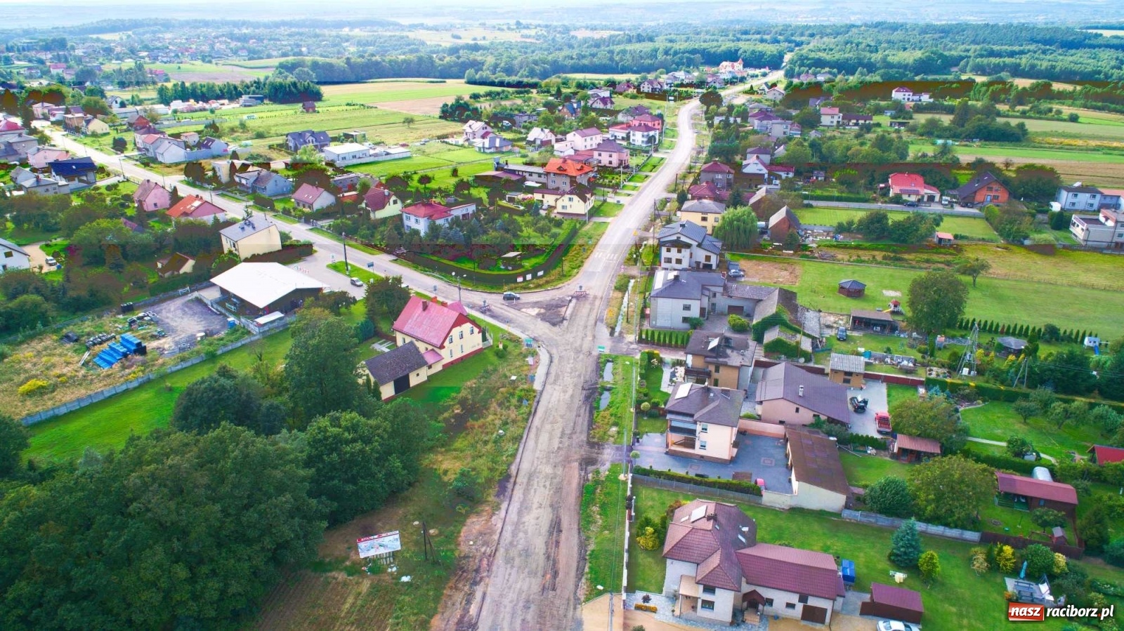 Zdjęcie w galerii na portalu naszraciborz.pl: Raport z przebudowy DW 935 Racibórz-Kornowac-Rzuchów [FOTO]  wiadomości z regionu
